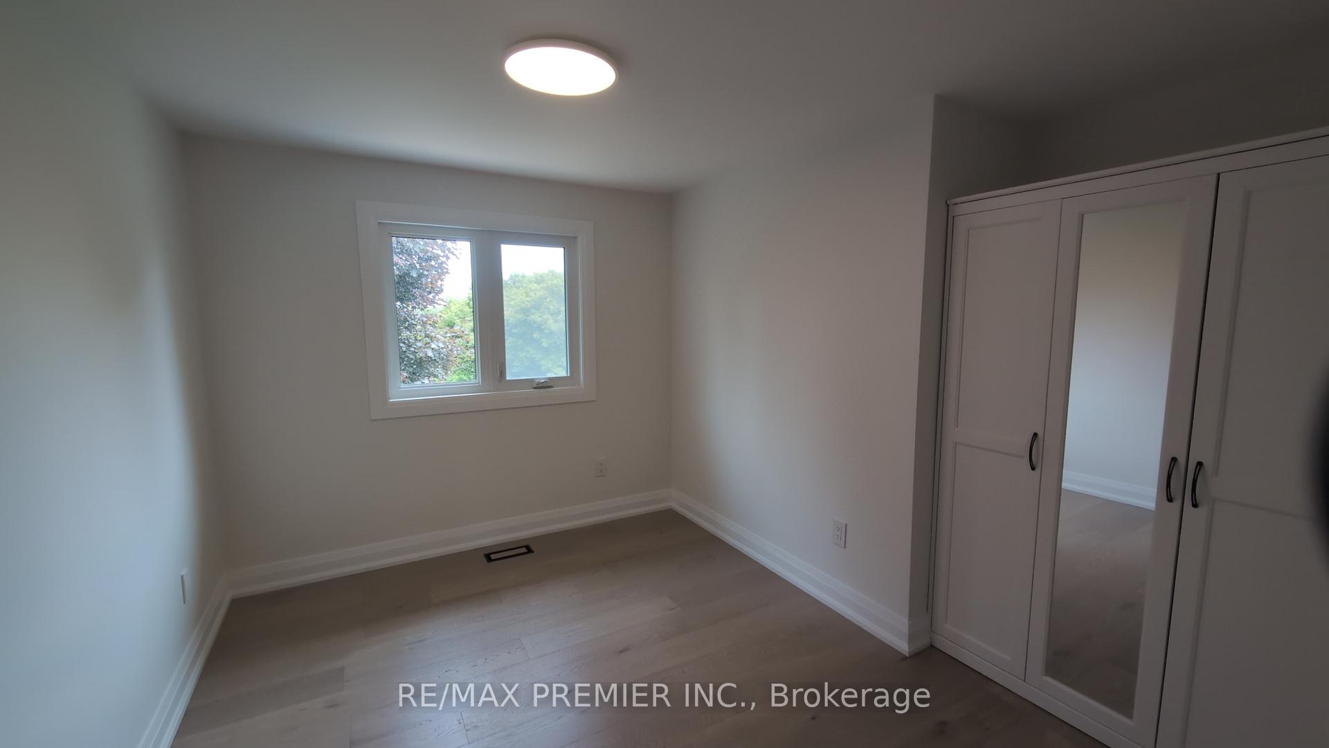 Photo 23 of 74 Attridge Drive, Aurora, Aurora Village — HOMEH