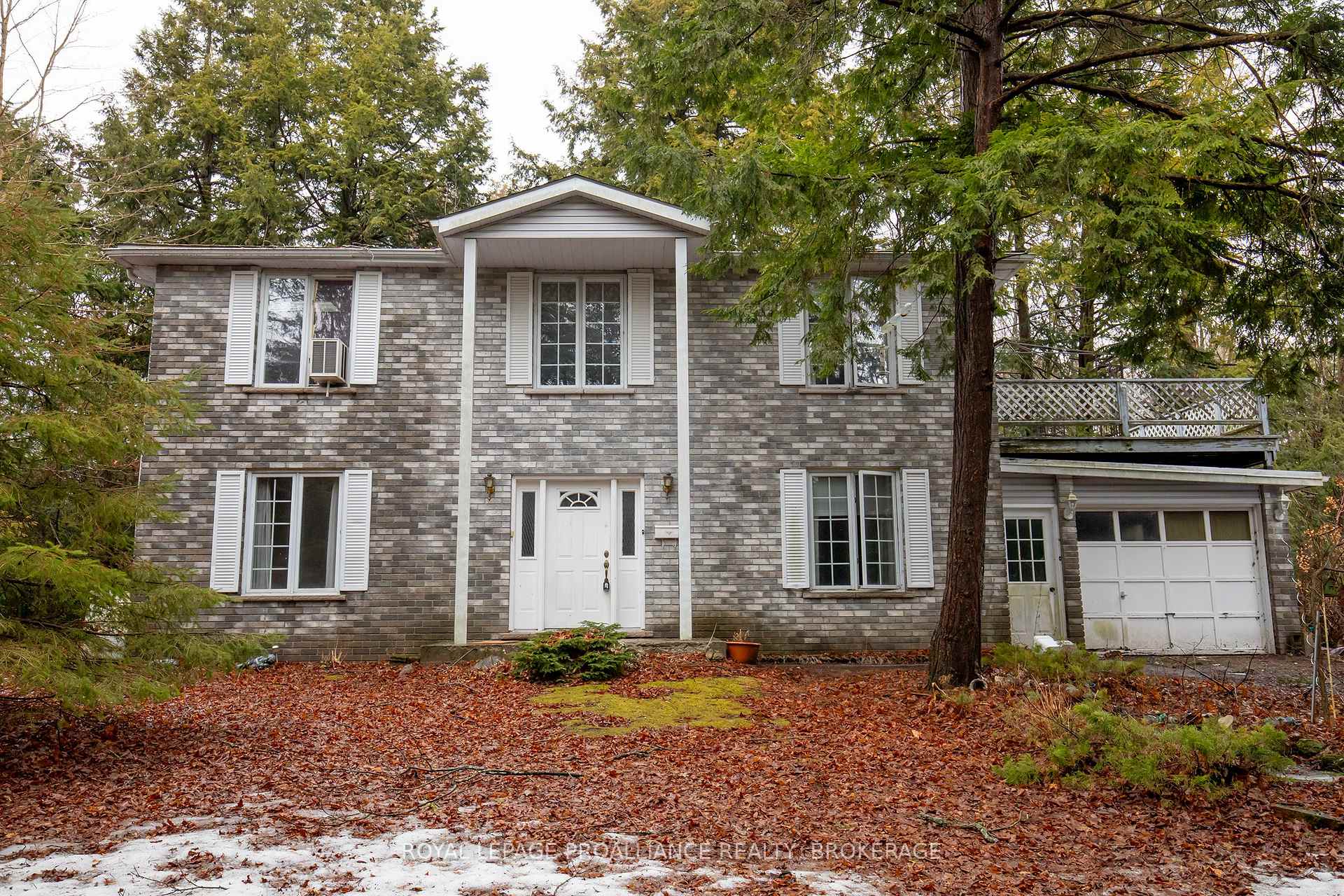 Photo 1 of 1067 Cedarwoods Drive, Frontenac, Frontenac South — HOMEH