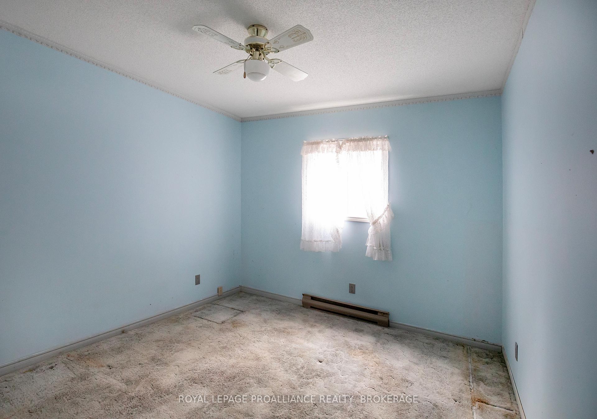 Photo 13 of 1067 Cedarwoods Drive, Frontenac, Frontenac South — HOMEH