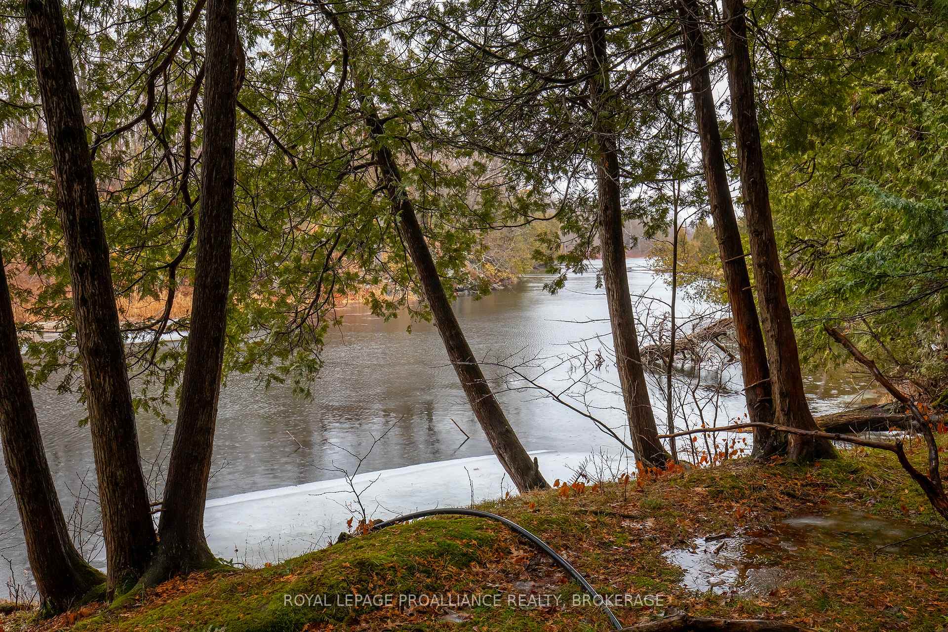 Photo 29 of 1067 Cedarwoods Drive, Frontenac, Frontenac South — HOMEH