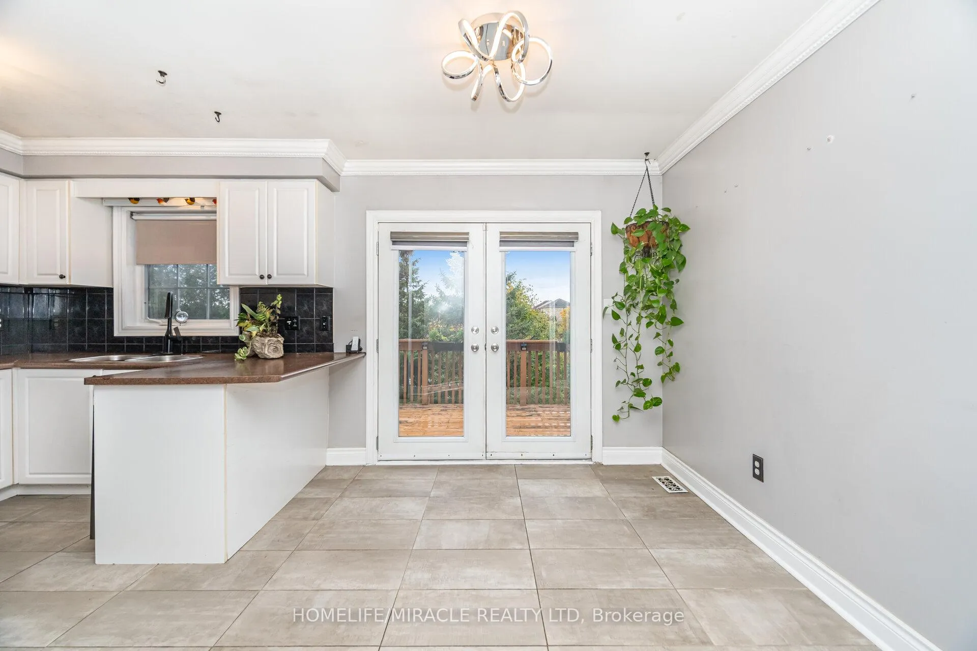 Photo 19 of 62 Queen Mary Drive, Brampton, Fletcher's Meadow — HOMEH
