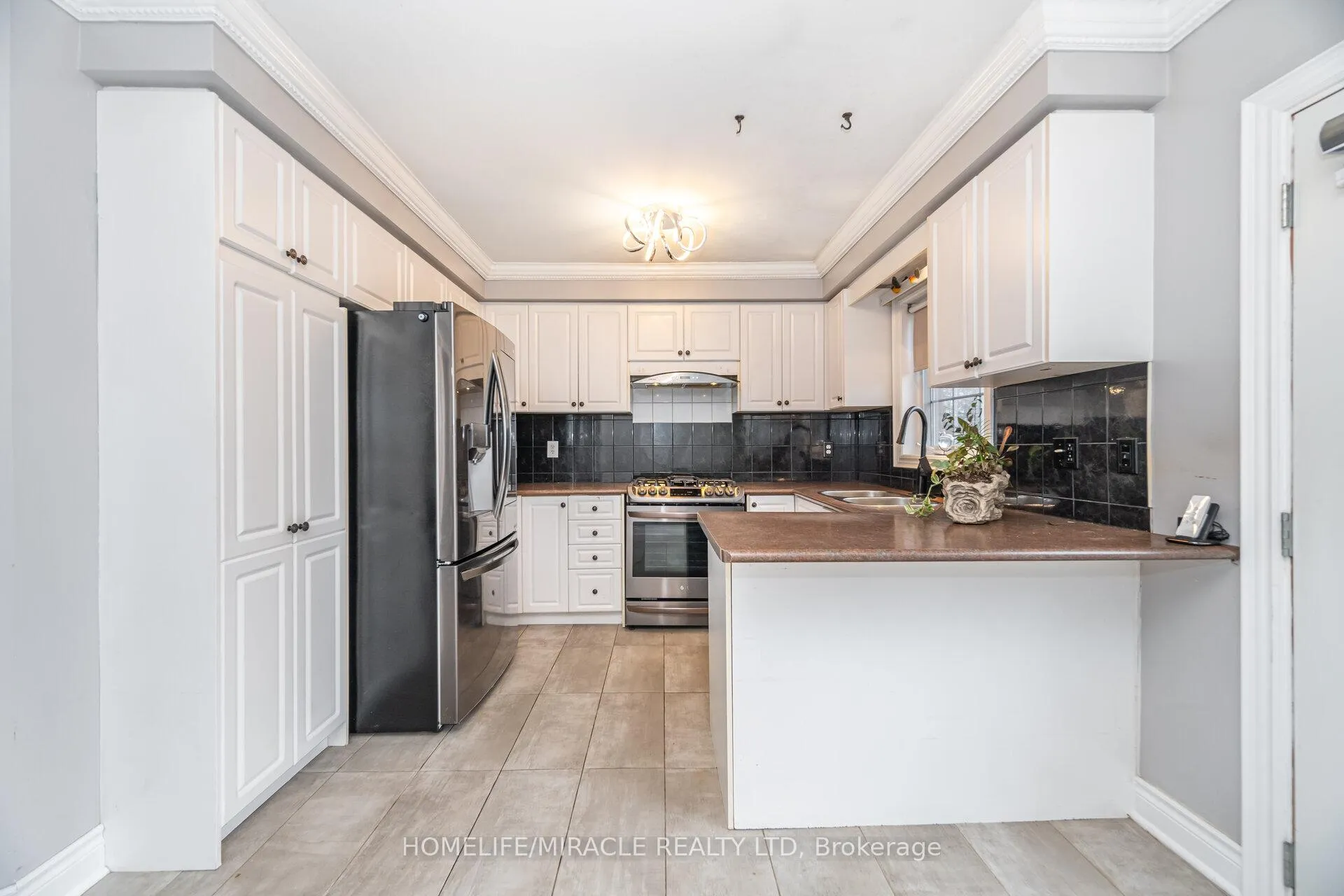 Photo 22 of 62 Queen Mary Drive, Brampton, Fletcher's Meadow — HOMEH