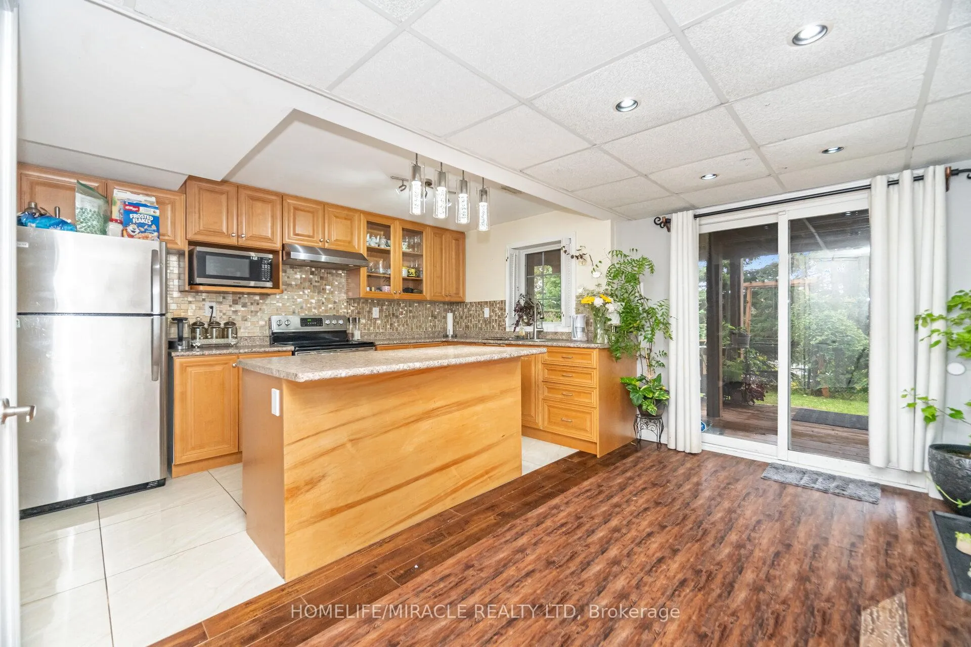 Photo 38 of 62 Queen Mary Drive, Brampton, Fletcher's Meadow — HOMEH