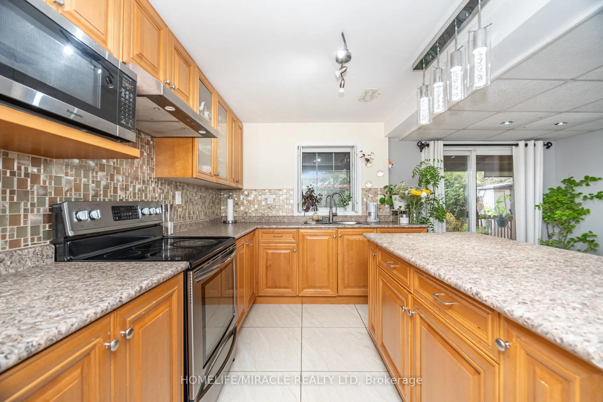 Photo 40 of 62 Queen Mary Drive, Brampton, Fletcher's Meadow — HOMEH
