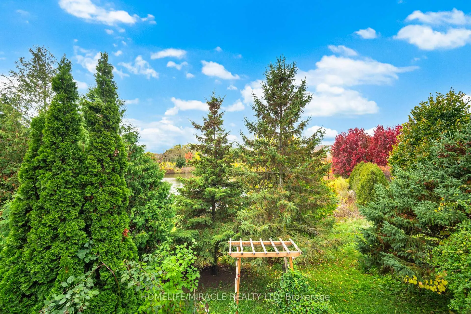 Photo 49 of 62 Queen Mary Drive, Brampton, Fletcher's Meadow — HOMEH