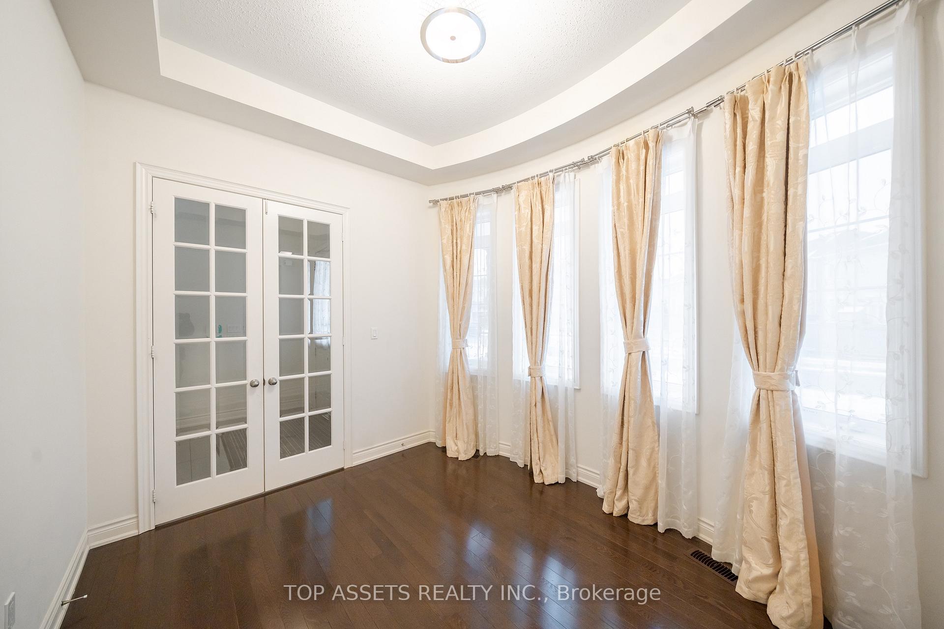 Photo 6 of 3343 Meadow Marsh Crescent, Oakville, Joshua Meadows — HOMEH