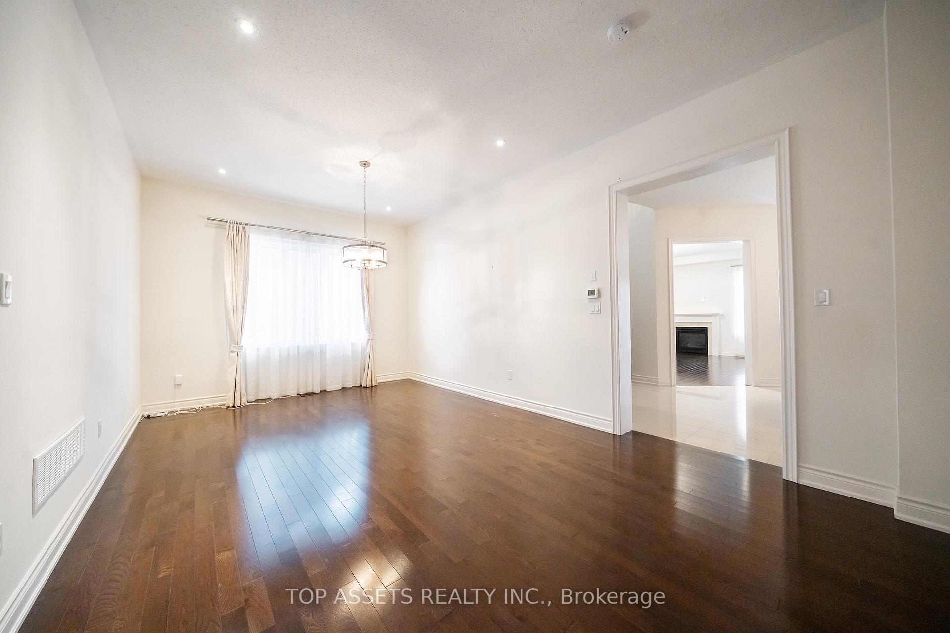 Photo 11 of 3343 Meadow Marsh Crescent, Oakville, Joshua Meadows — HOMEH