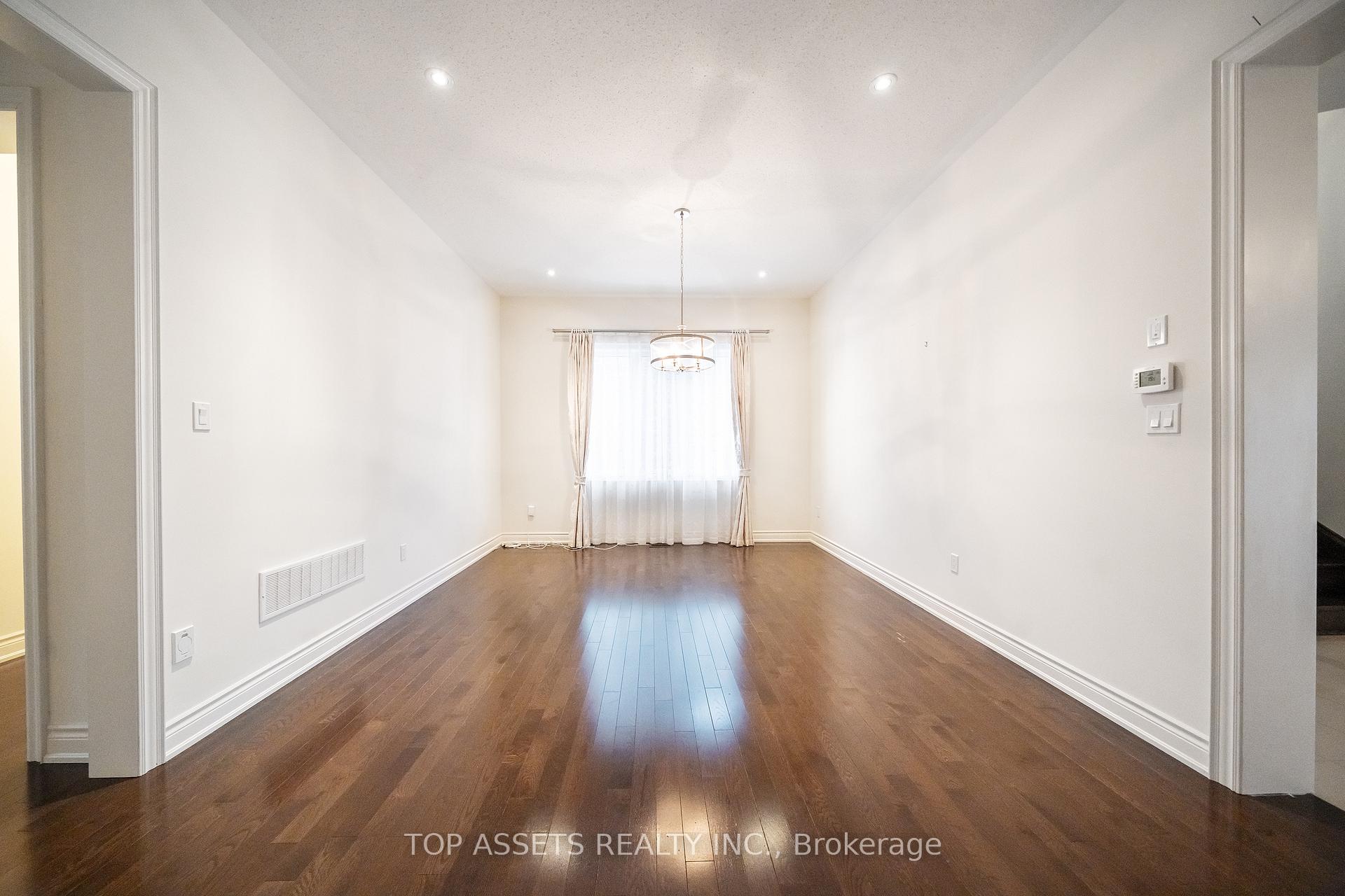 Photo 12 of 3343 Meadow Marsh Crescent, Oakville, Joshua Meadows — HOMEH