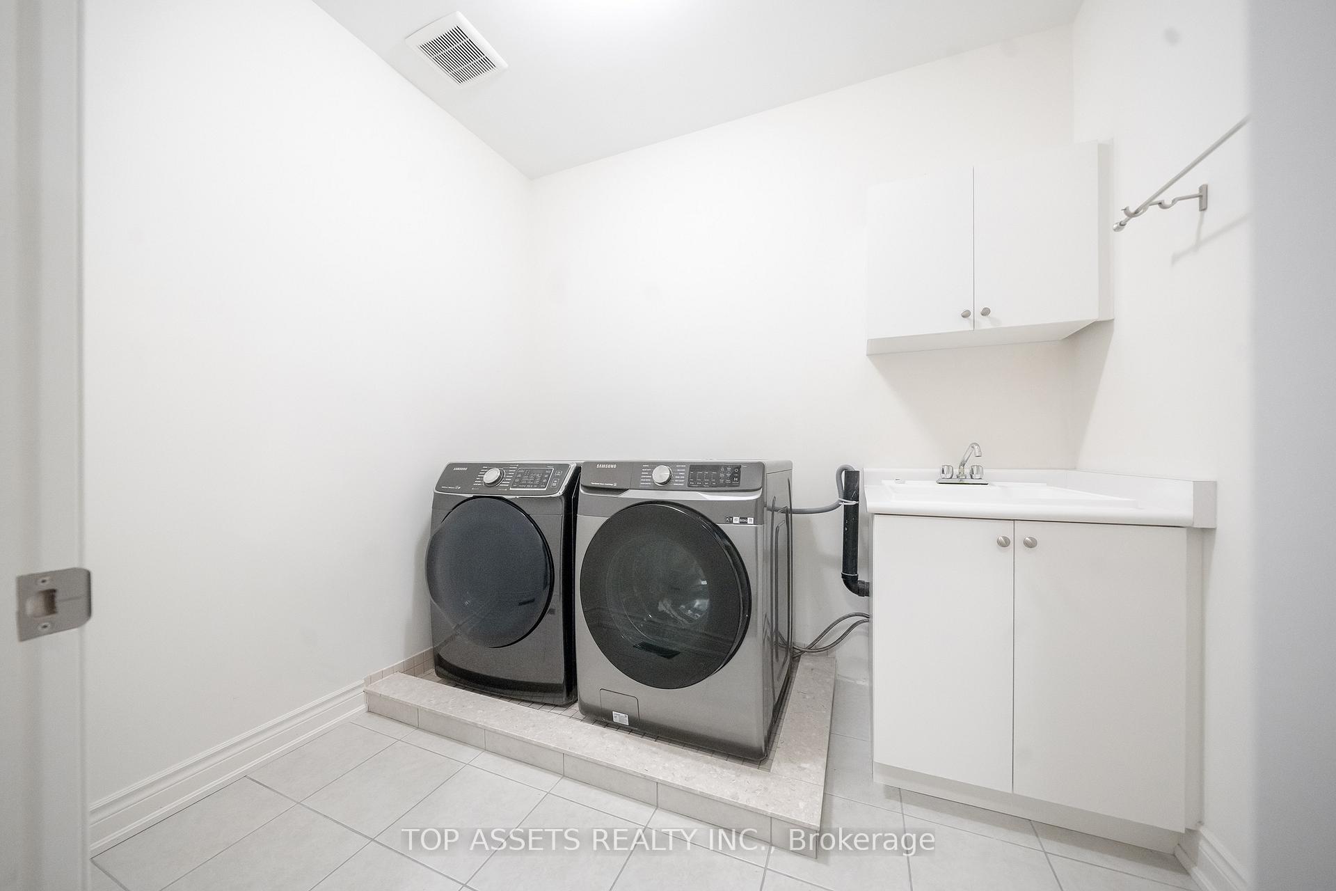 Photo 16 of 3343 Meadow Marsh Crescent, Oakville, Joshua Meadows — HOMEH