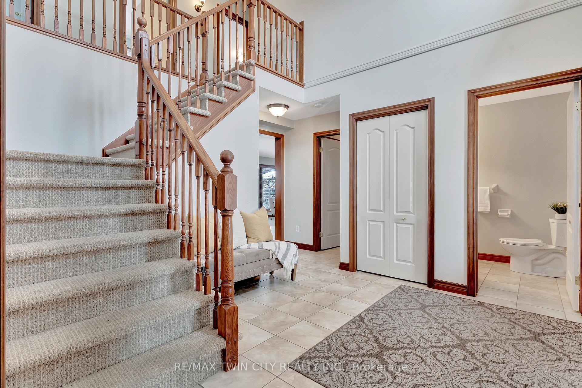 Photo 5 of 67 Cottonwood Crescent, Cambridge — HOMEH