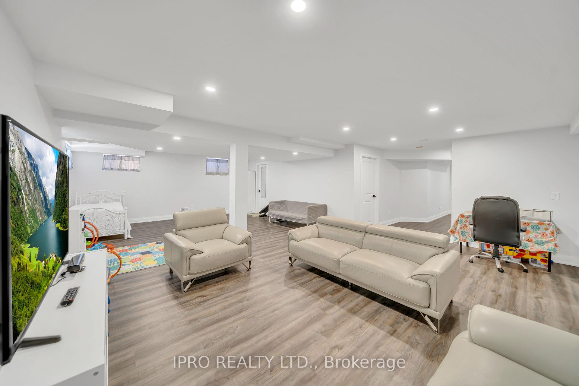 Photo 40 of 64 Norton Drive, Guelph, Grange Road — HOMEH