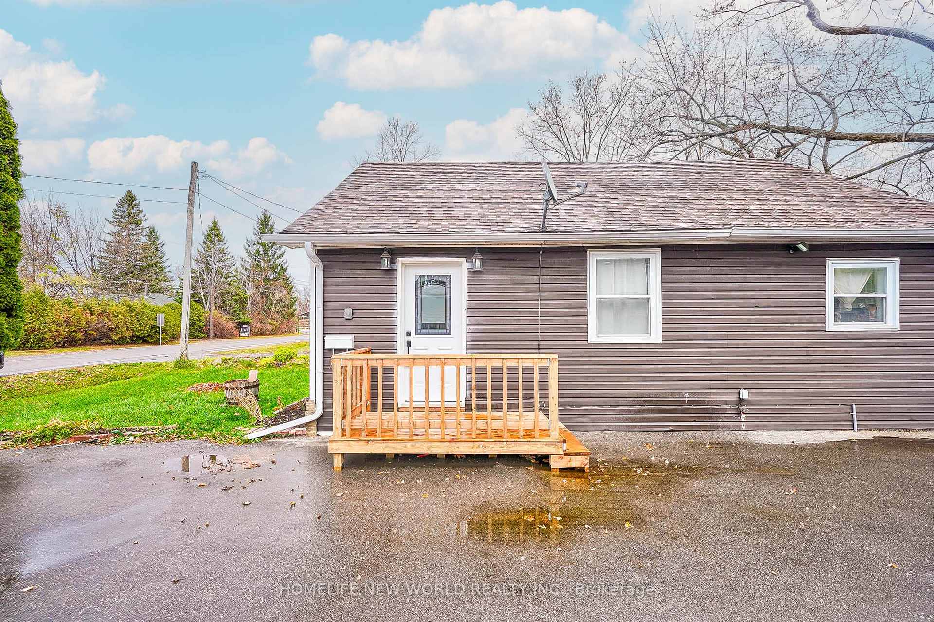 Photo 6 of 201 Pleasant Boulevard, Georgina, Keswick South — HOMEH
