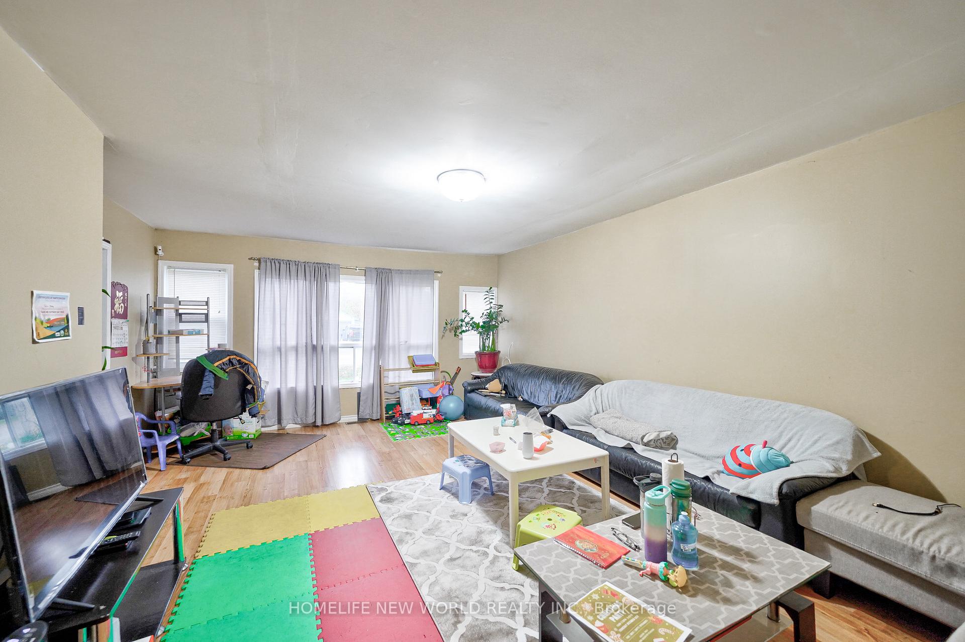 Photo 11 of 201 Pleasant Boulevard, Georgina, Keswick South — HOMEH