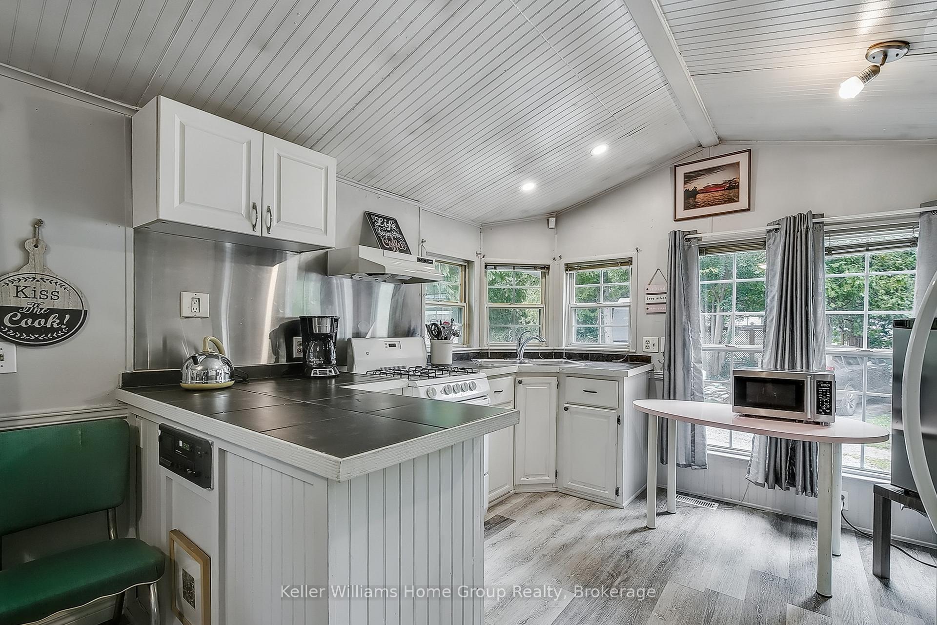 Photo 11 of Unit 30, 1085 10th Concession Road W, Hamilton, Rural Flamborough — HOMEH