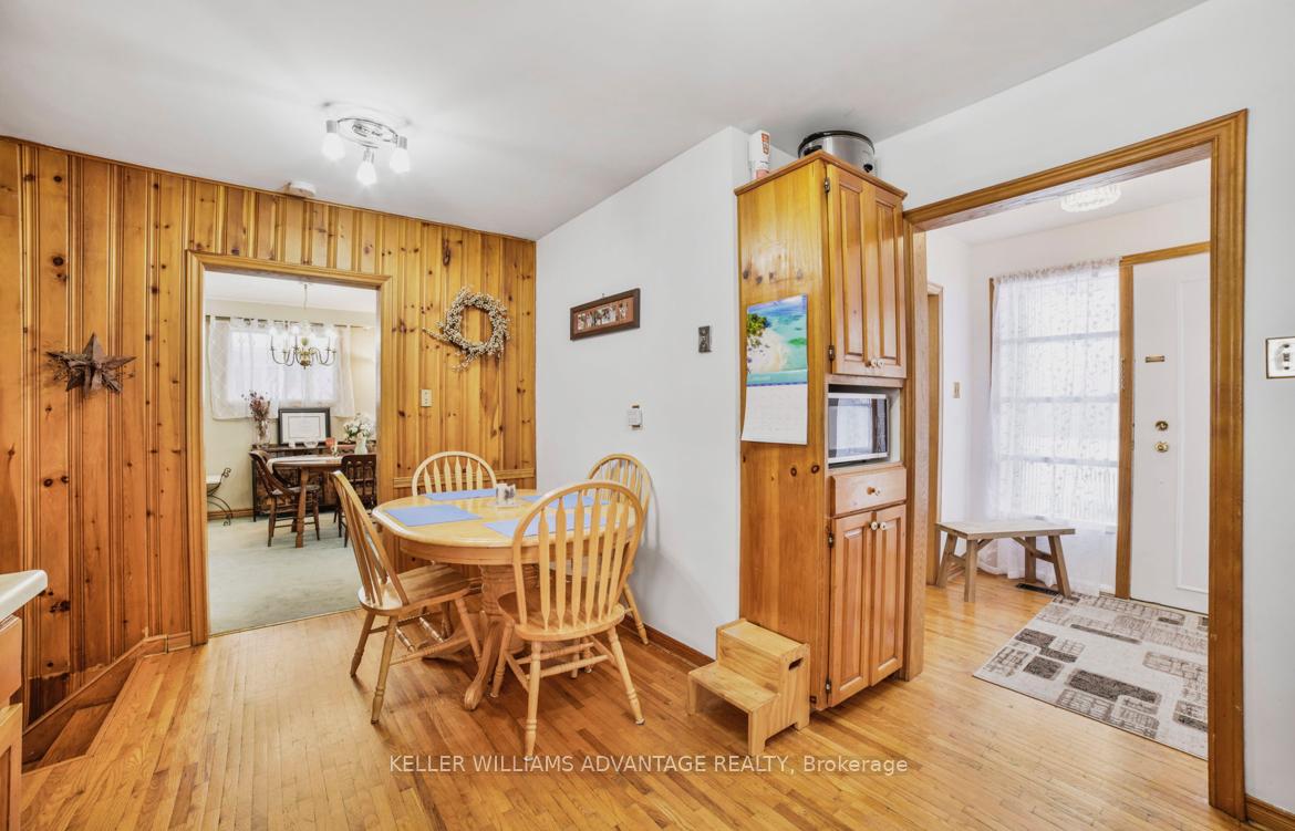 Photo 7 of 25 Moultrey Crescent, Halton Hills, Georgetown — HOMEH