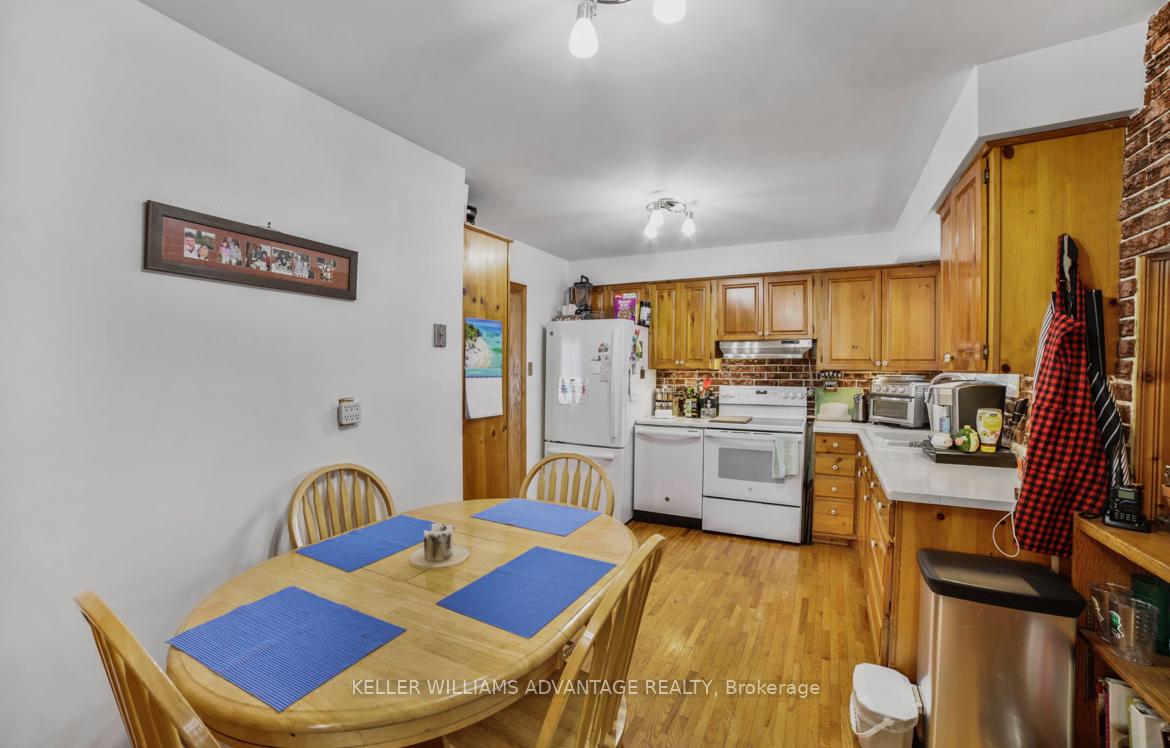 Photo 15 of 25 Moultrey Crescent, Halton Hills, Georgetown — HOMEH