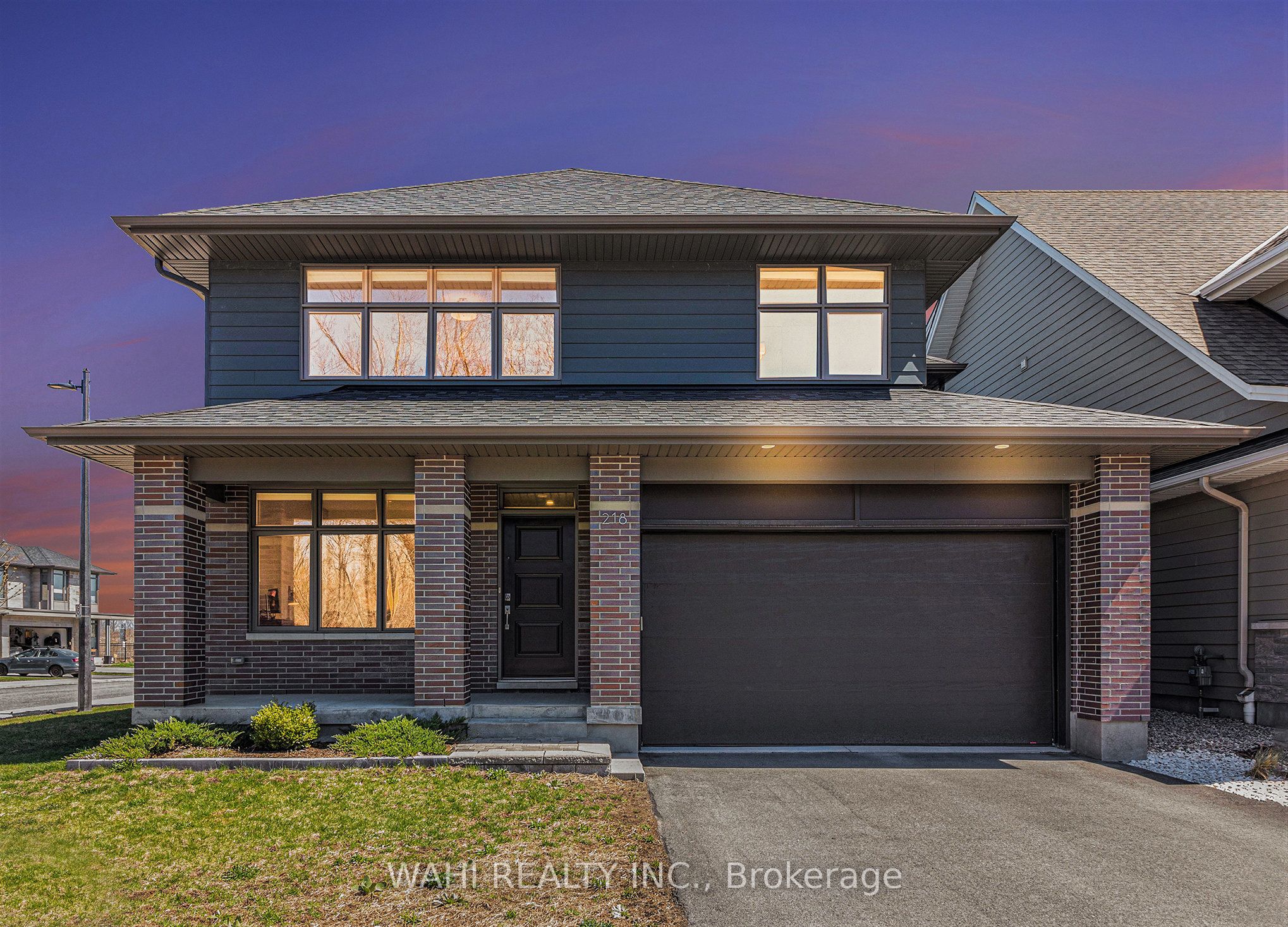 Photo 2 of 218 Avro Circle, Ottawa, CFB Rockcliffe and Area — HOMEH