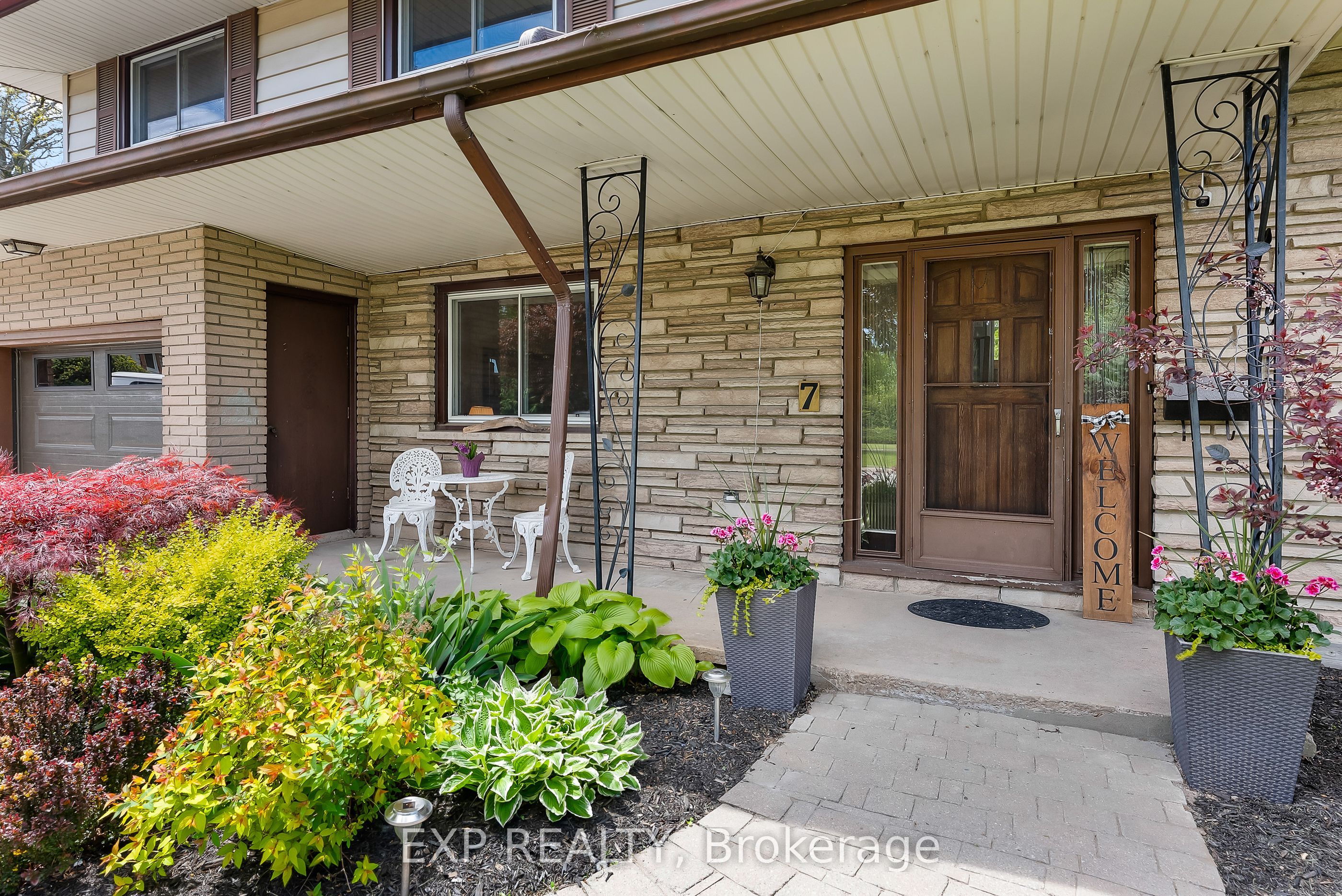 Photo 48 of 7 Saturn Court, St. Catharines, Bunting/Linwell — HOMEH