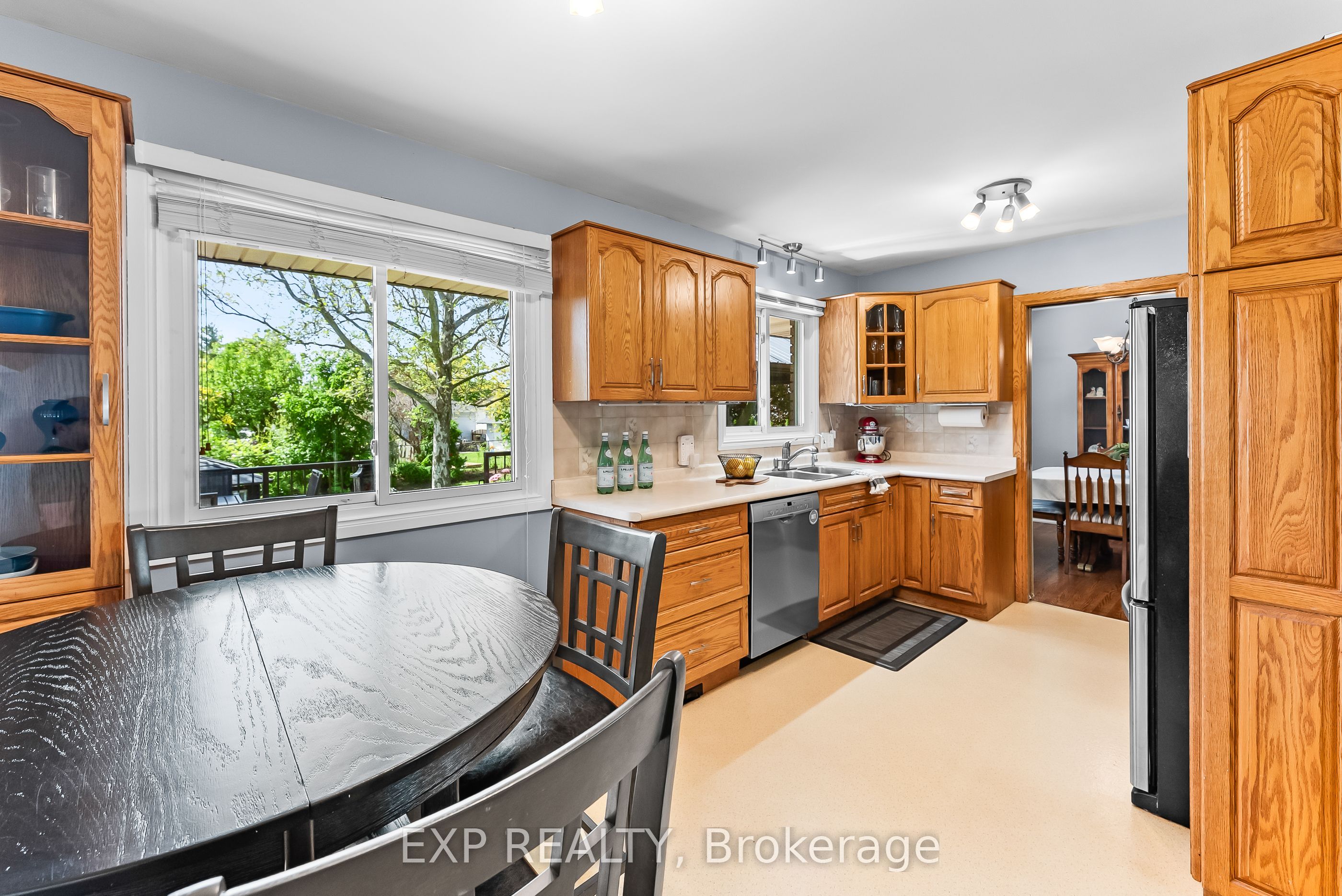 Photo 66 of 7 Saturn Court, St. Catharines, Bunting/Linwell — HOMEH