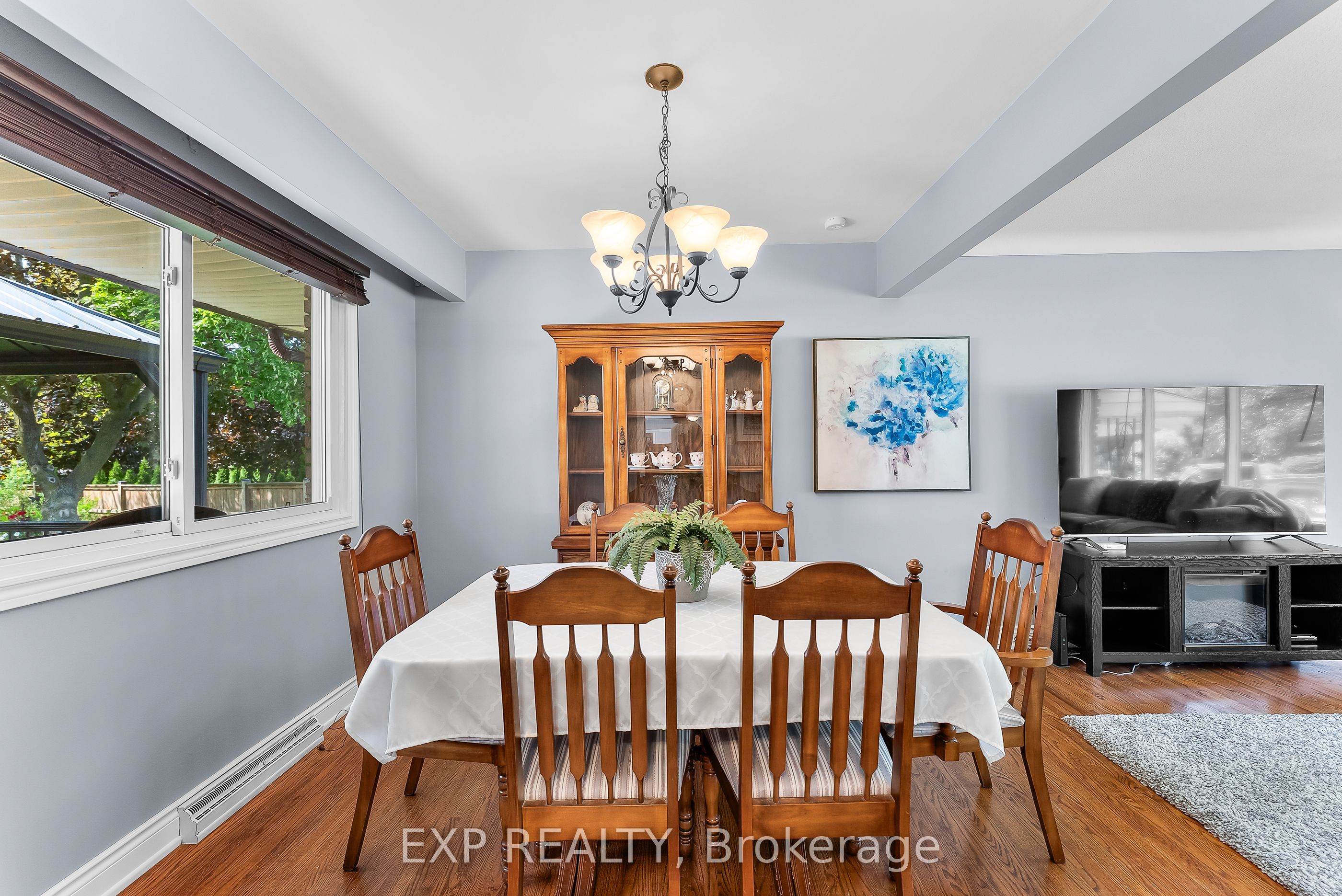 Photo 60 of 7 Saturn Court, St. Catharines, Bunting/Linwell — HOMEH