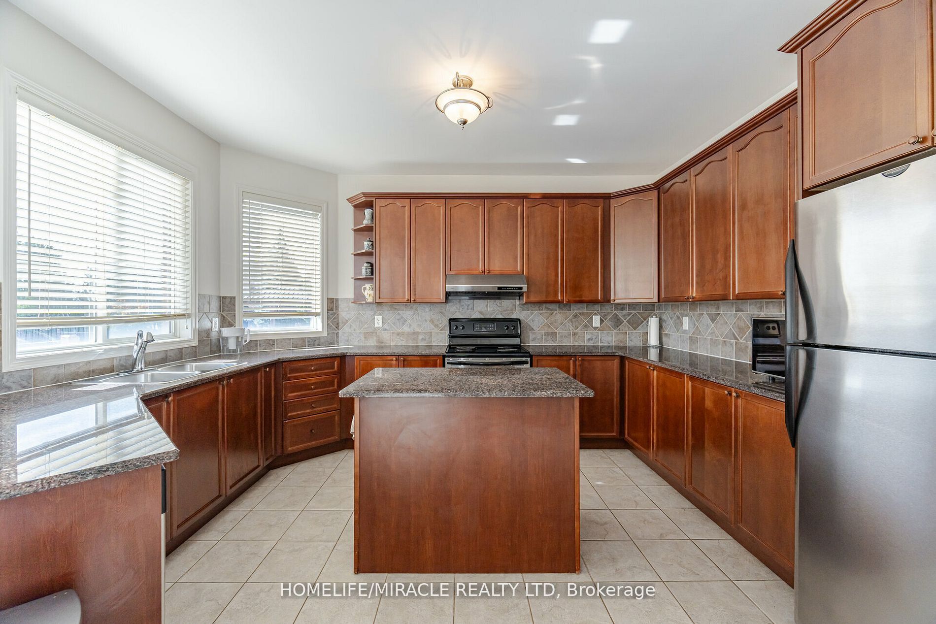 Photo 49 of 5 Valleywest Road, Brampton, Vales of Castlemore — HOMEH