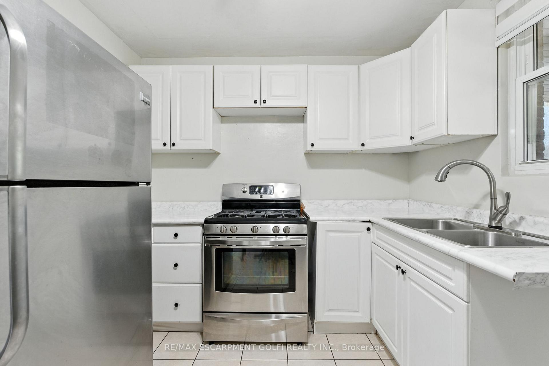 Photo 6 of 11 Eastvale Place, Hamilton, McQuesten — HOMEH