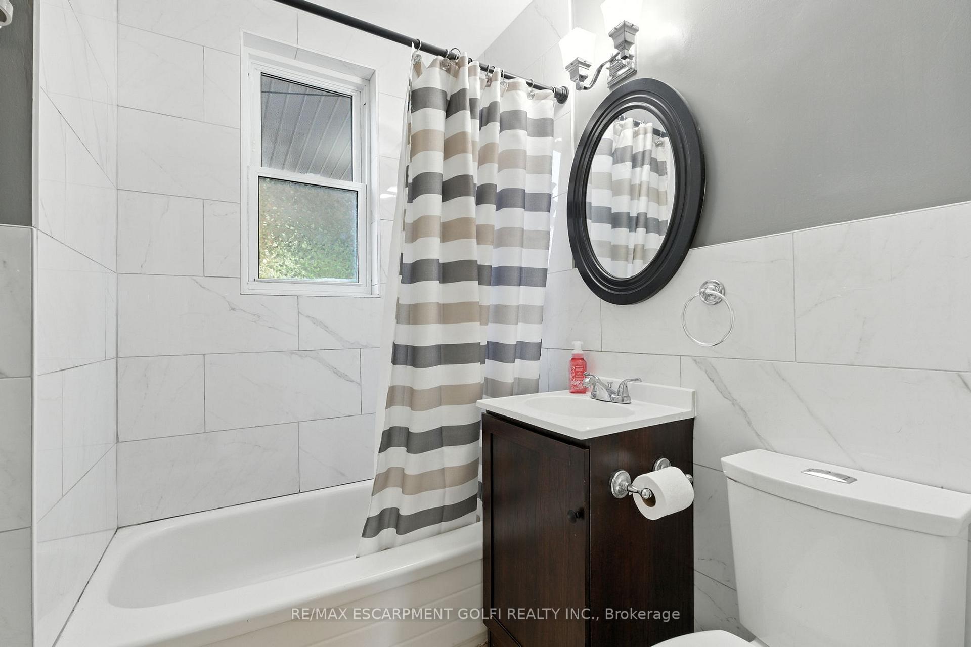 Photo 7 of 11 Eastvale Place, Hamilton, McQuesten — HOMEH