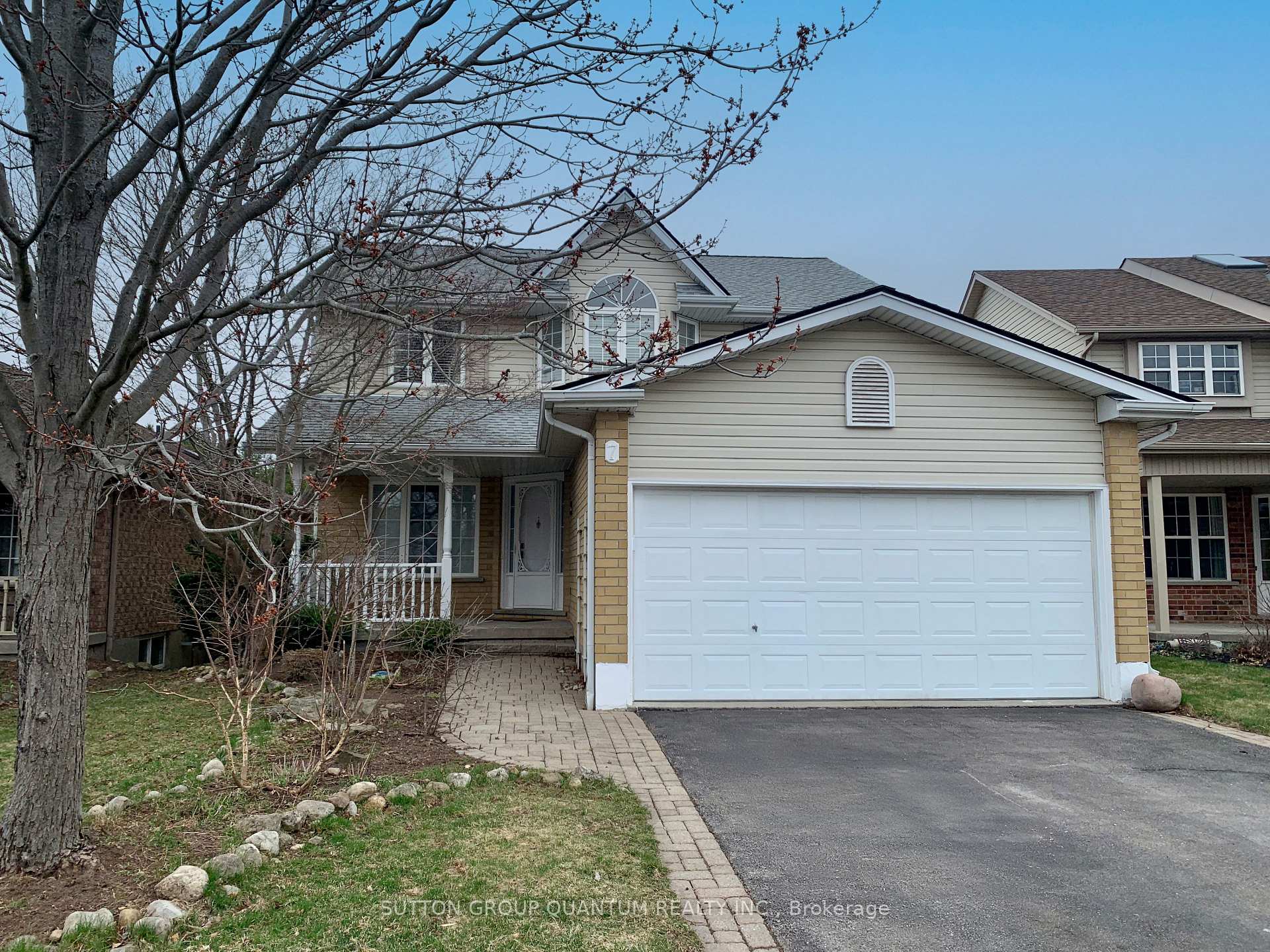 Photo 1 of 7 Hayward Crescent, Guelph, Clairfields/Hanlon Business Park — HOMEH