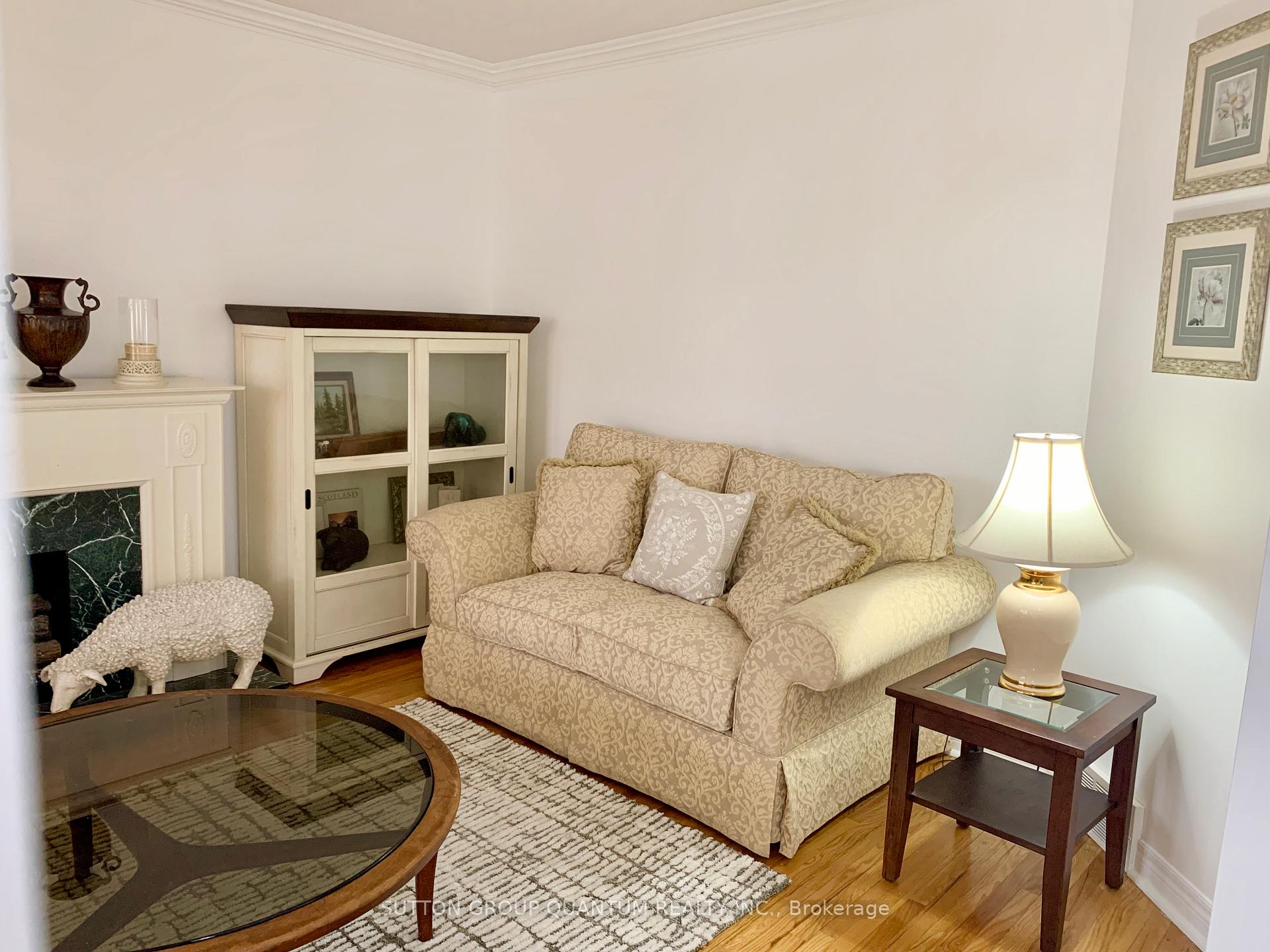Photo 5 of 7 Hayward Crescent, Guelph, Clairfields/Hanlon Business Park — HOMEH