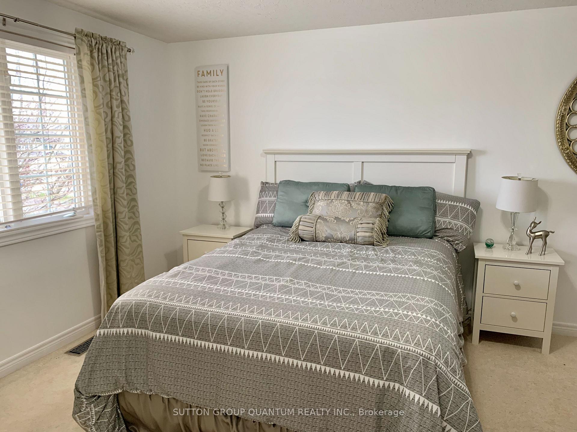 Photo 17 of 7 Hayward Crescent, Guelph, Clairfields/Hanlon Business Park — HOMEH
