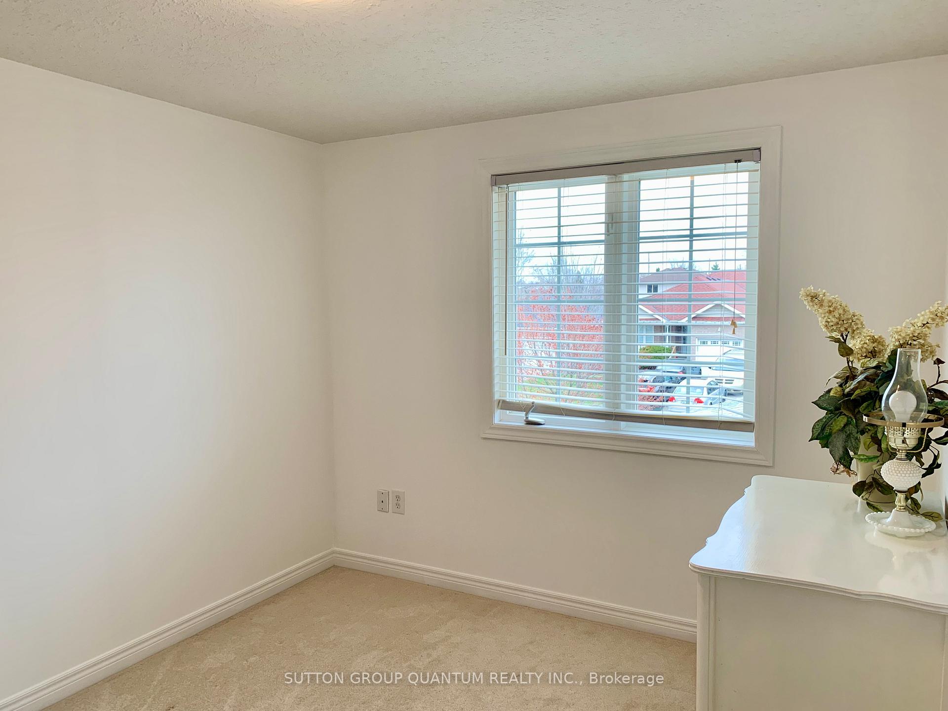 Photo 21 of 7 Hayward Crescent, Guelph, Clairfields/Hanlon Business Park — HOMEH