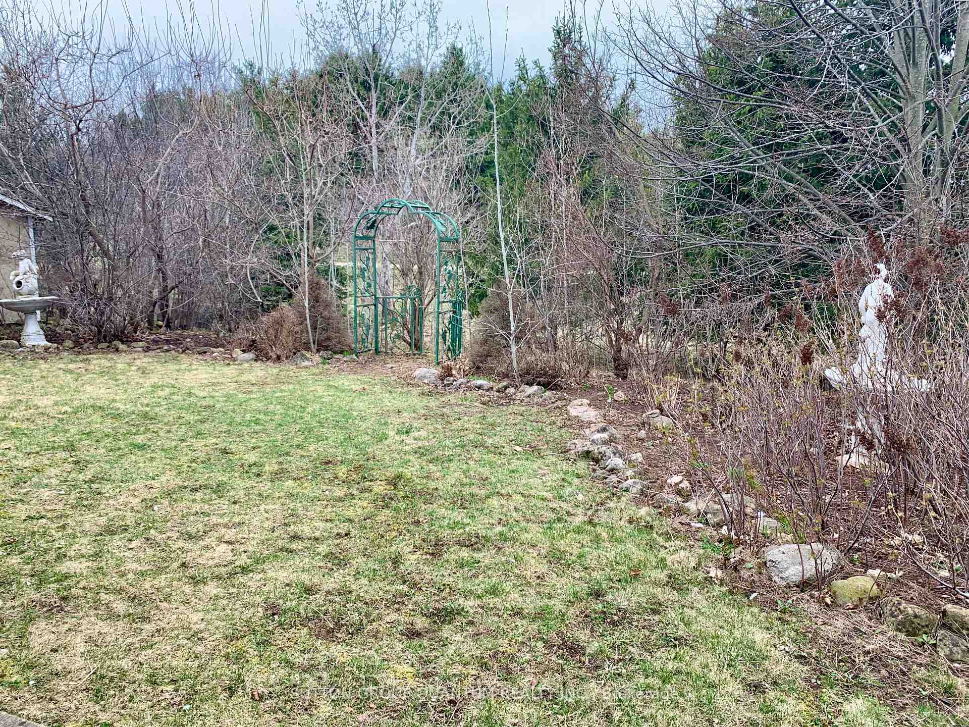 Photo 35 of 7 Hayward Crescent, Guelph, Clairfields/Hanlon Business Park — HOMEH