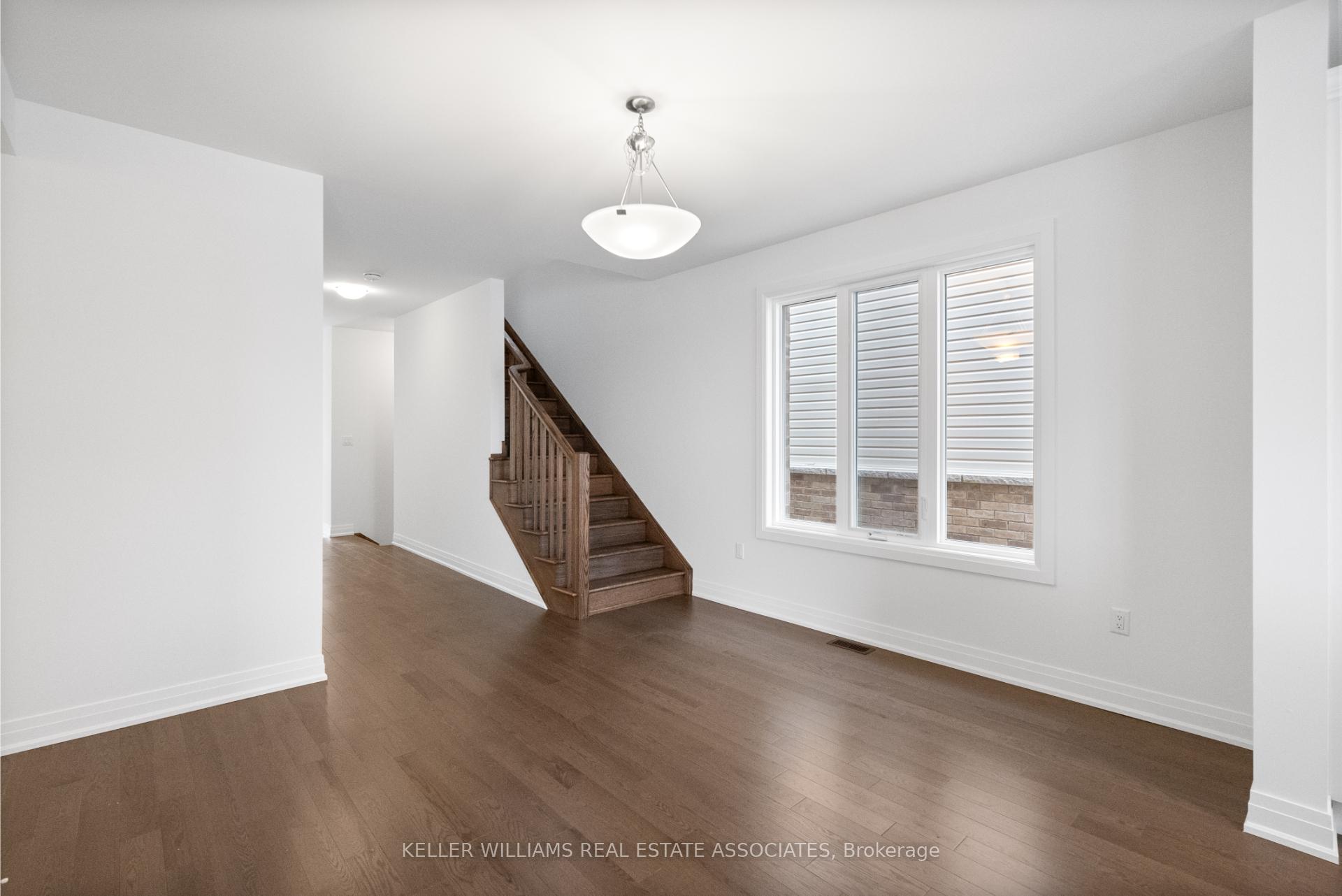 Photo 5 of 16 Aster Woods Drive, Caledon, Rural Caledon — HOMEH