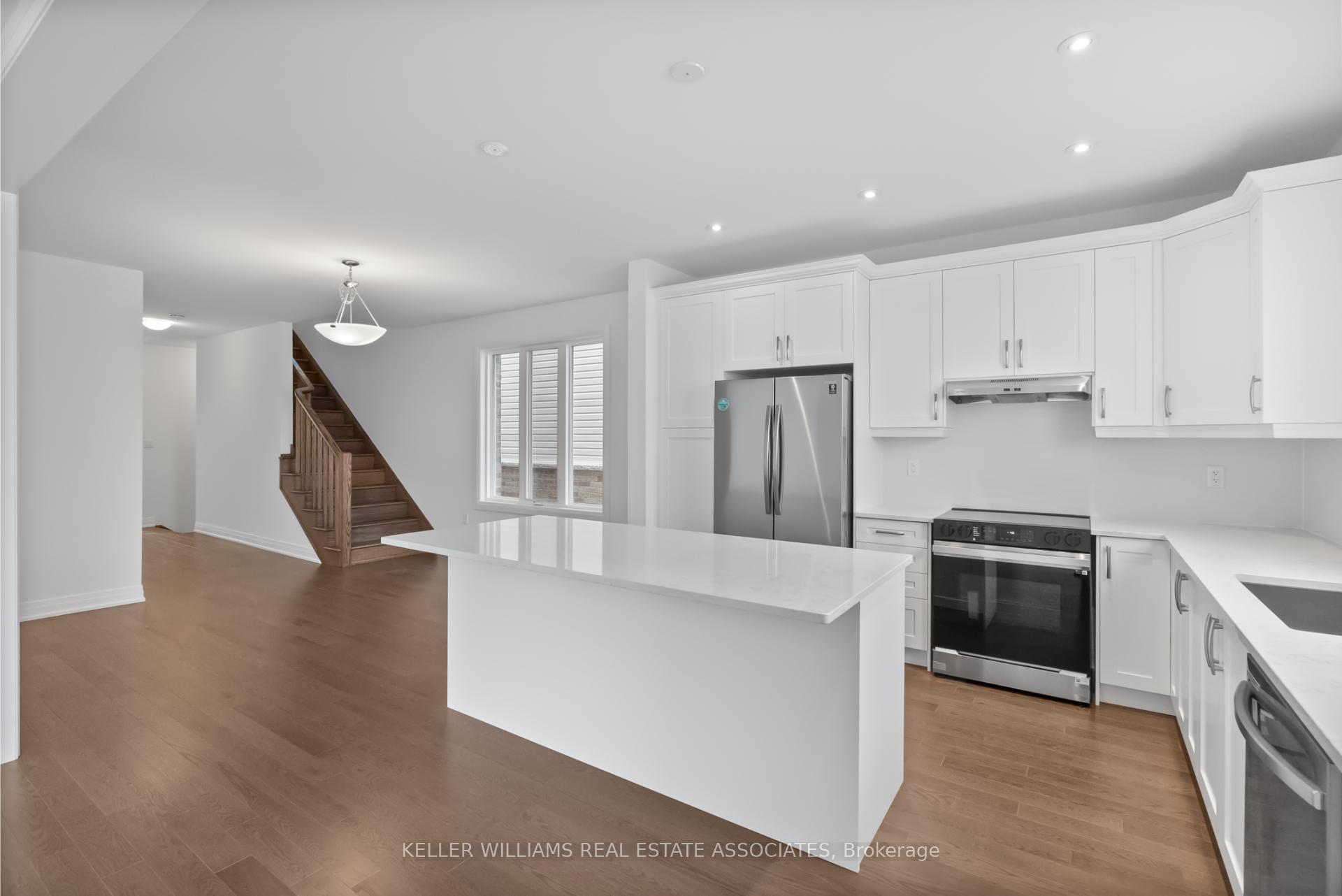 Photo 9 of 16 Aster Woods Drive, Caledon, Rural Caledon — HOMEH