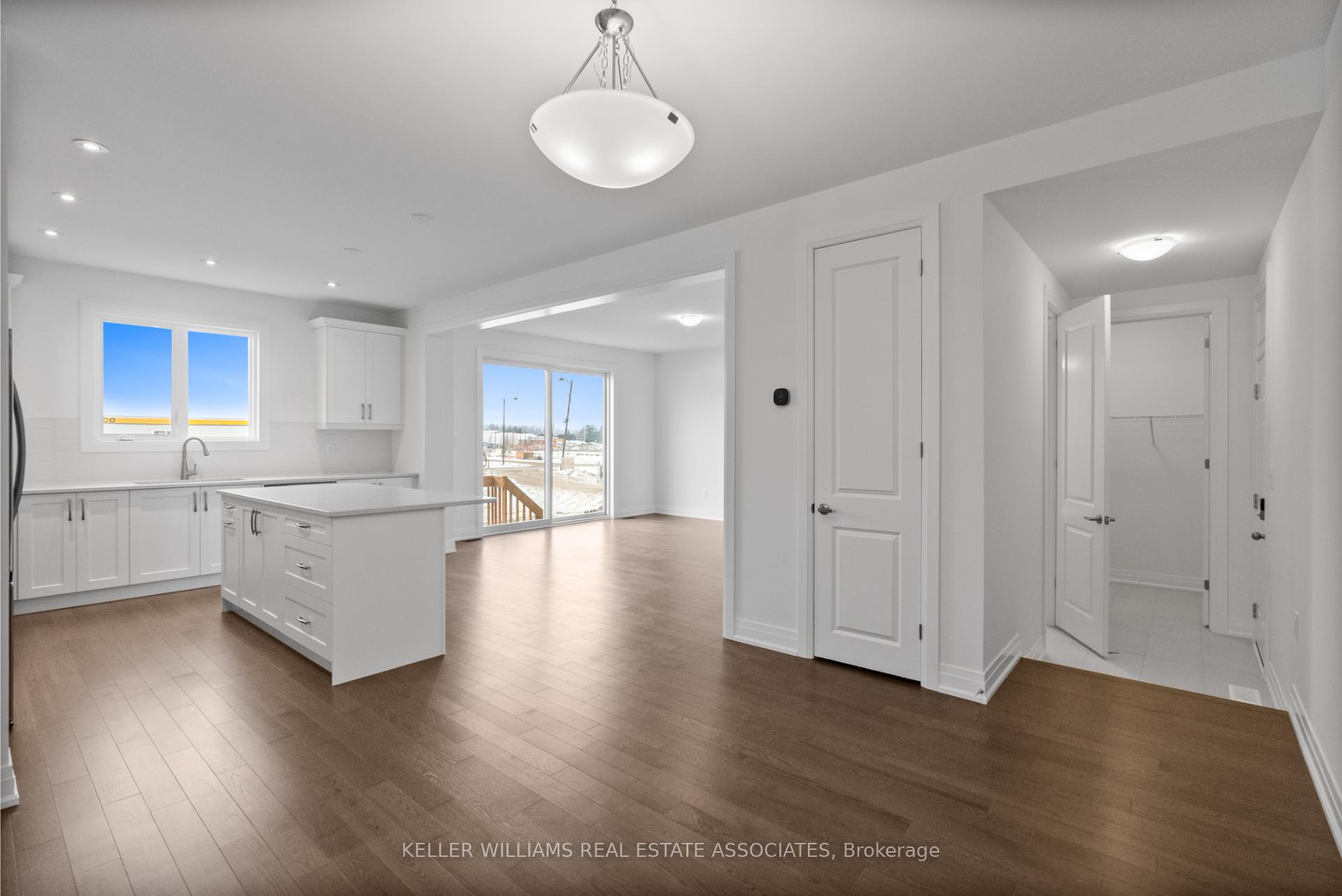 Photo 15 of 16 Aster Woods Drive, Caledon, Rural Caledon — HOMEH