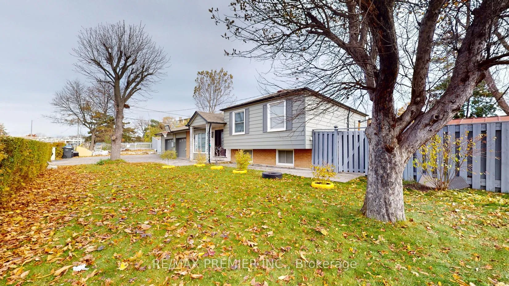Photo 4 of 425 Balmoral Drive, Brampton, Avondale — HOMEH