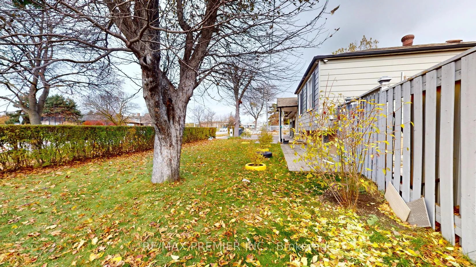 Photo 6 of 425 Balmoral Drive, Brampton, Avondale — HOMEH