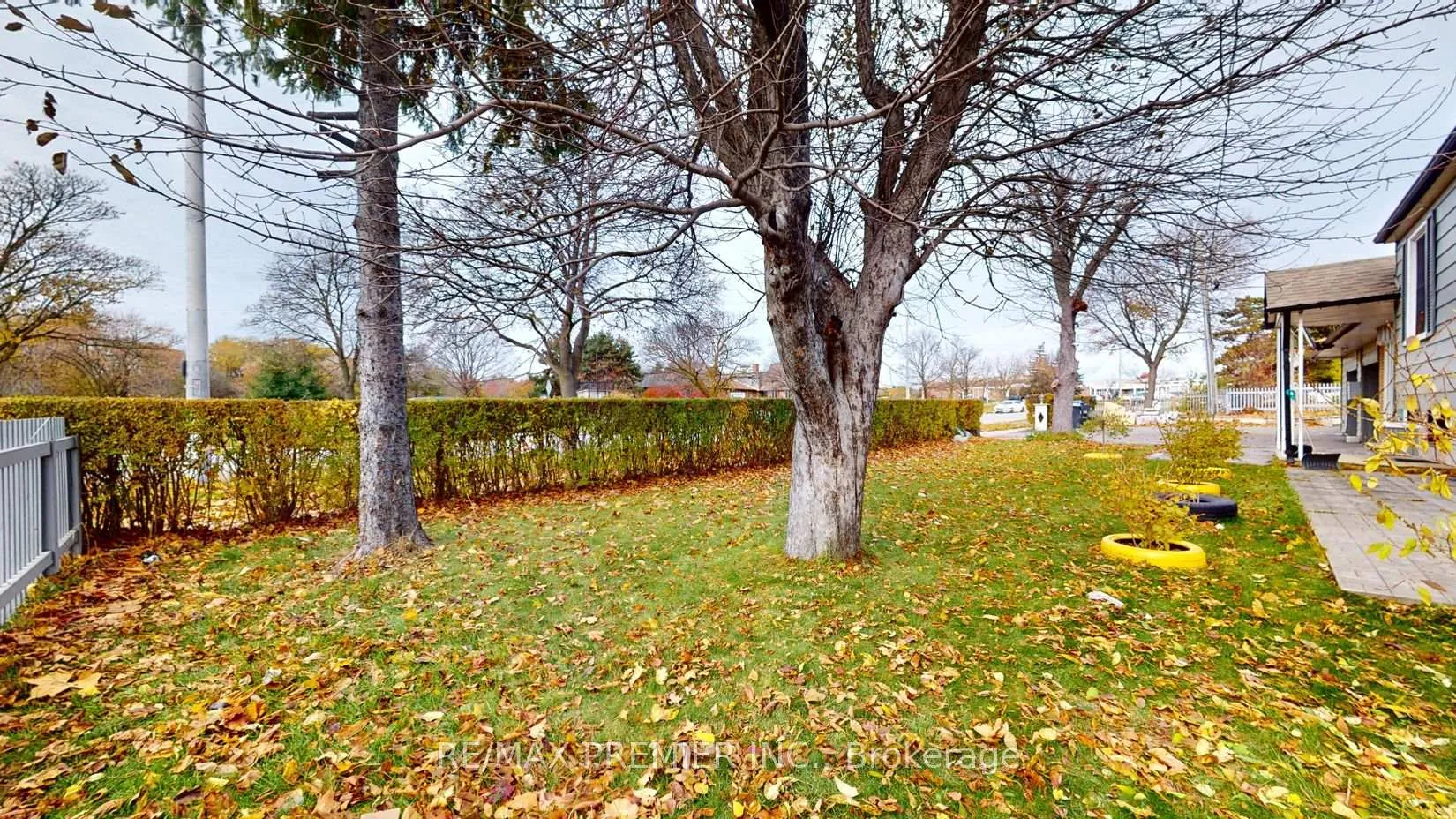 Photo 7 of 425 Balmoral Drive, Brampton, Avondale — HOMEH