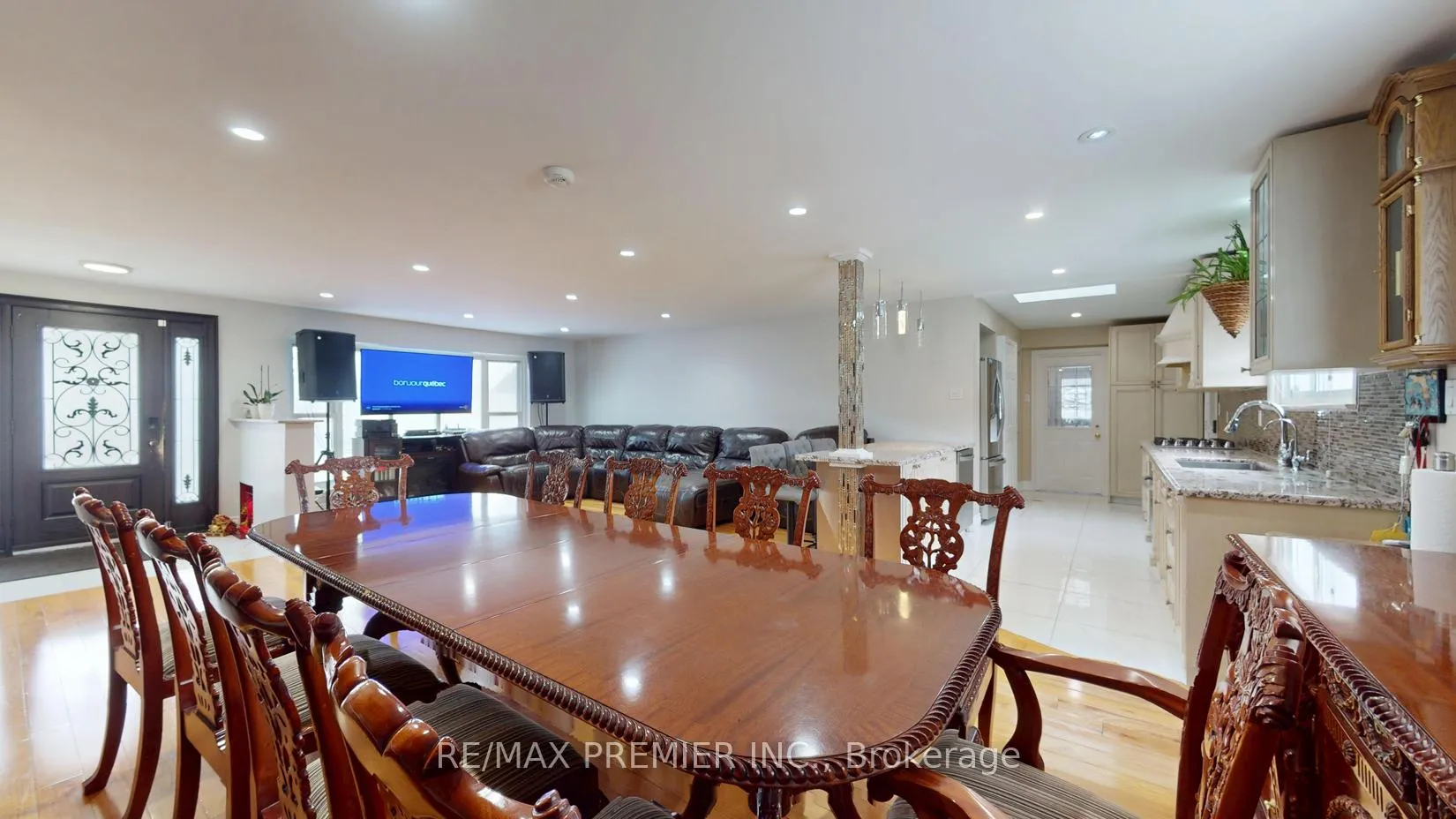 Photo 11 of 425 Balmoral Drive, Brampton, Avondale — HOMEH