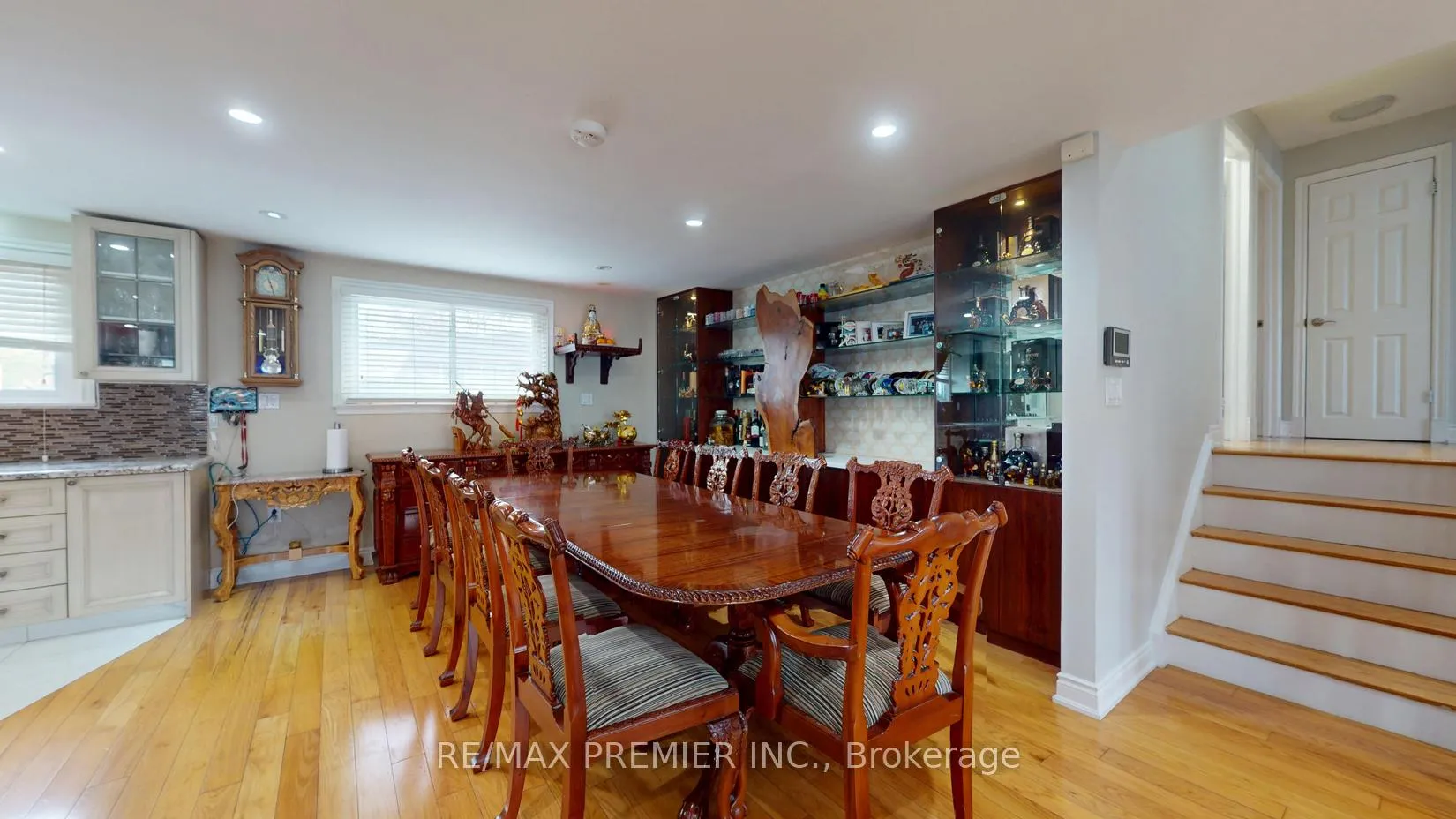 Photo 14 of 425 Balmoral Drive, Brampton, Avondale — HOMEH