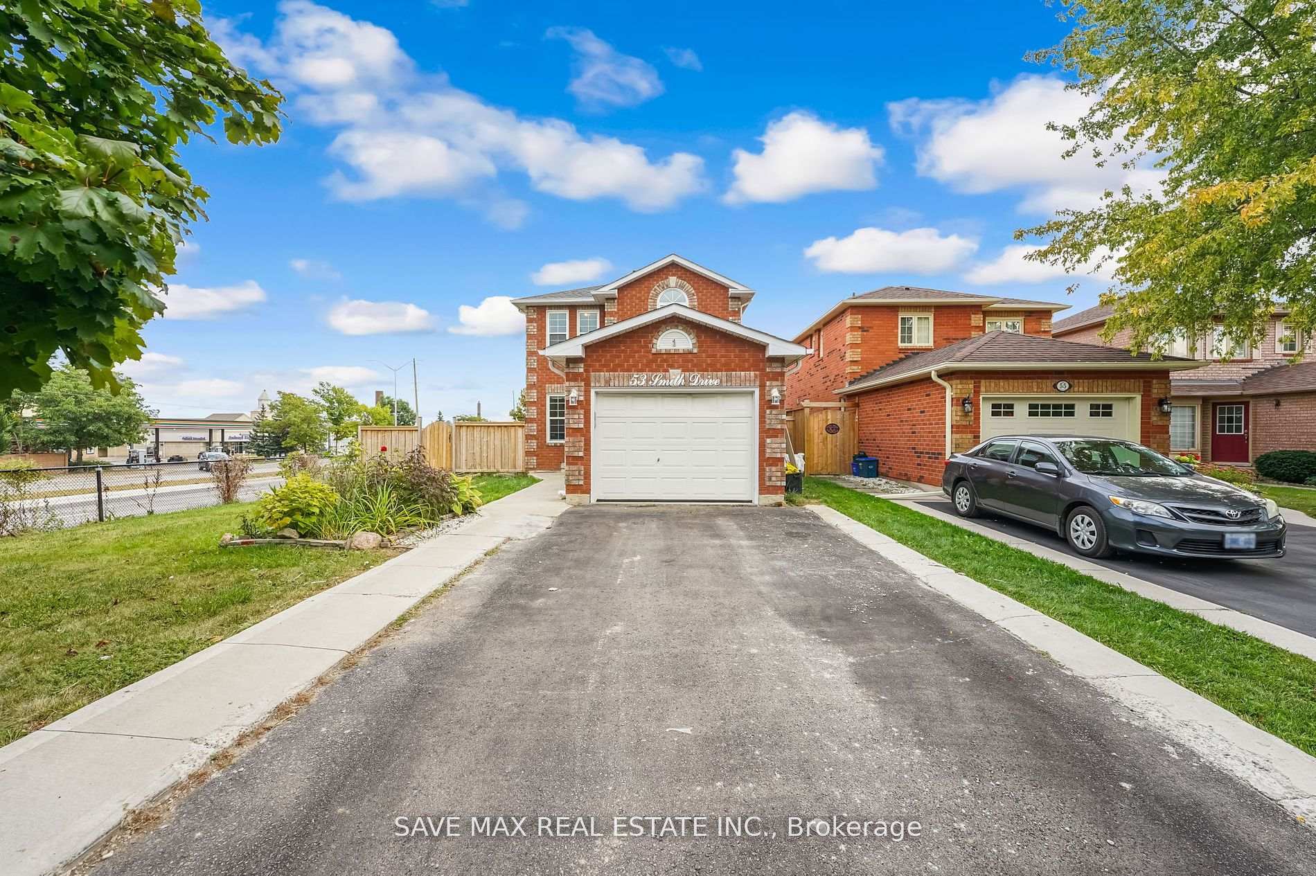 Photo 2 of 53 Smith Drive, Halton Hills, Georgetown — HOMEH