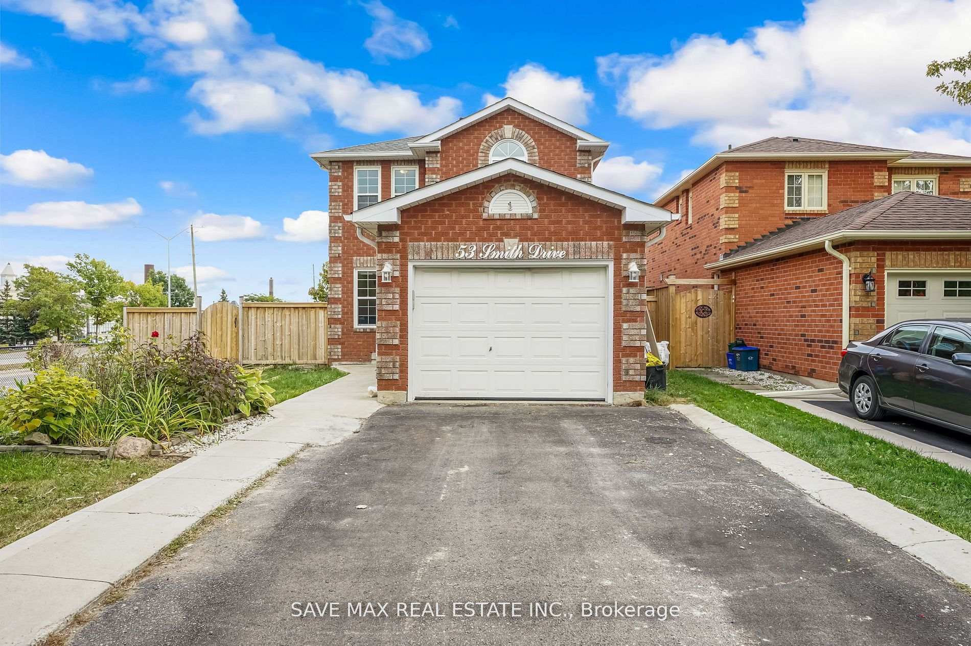 Photo 3 of 53 Smith Drive, Halton Hills, Georgetown — HOMEH