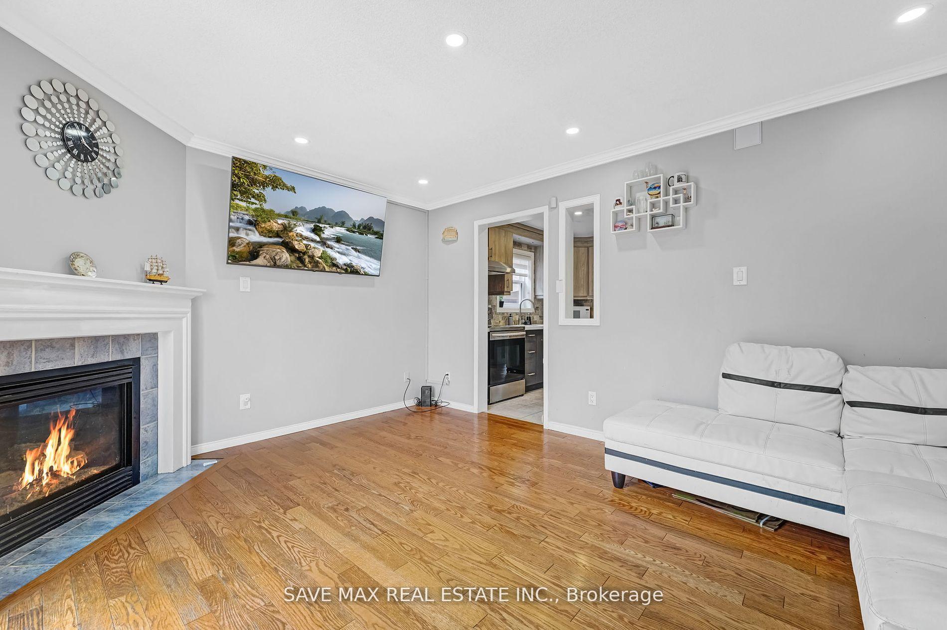 Photo 8 of 53 Smith Drive, Halton Hills, Georgetown — HOMEH