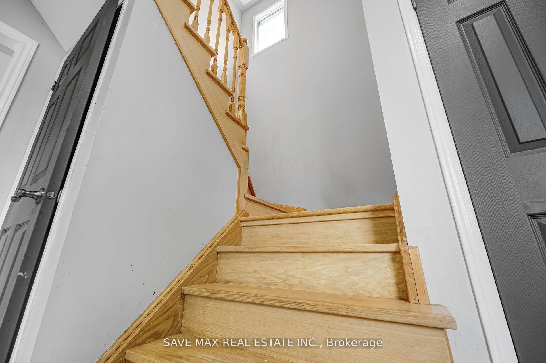 Photo 23 of 53 Smith Drive, Halton Hills, Georgetown — HOMEH