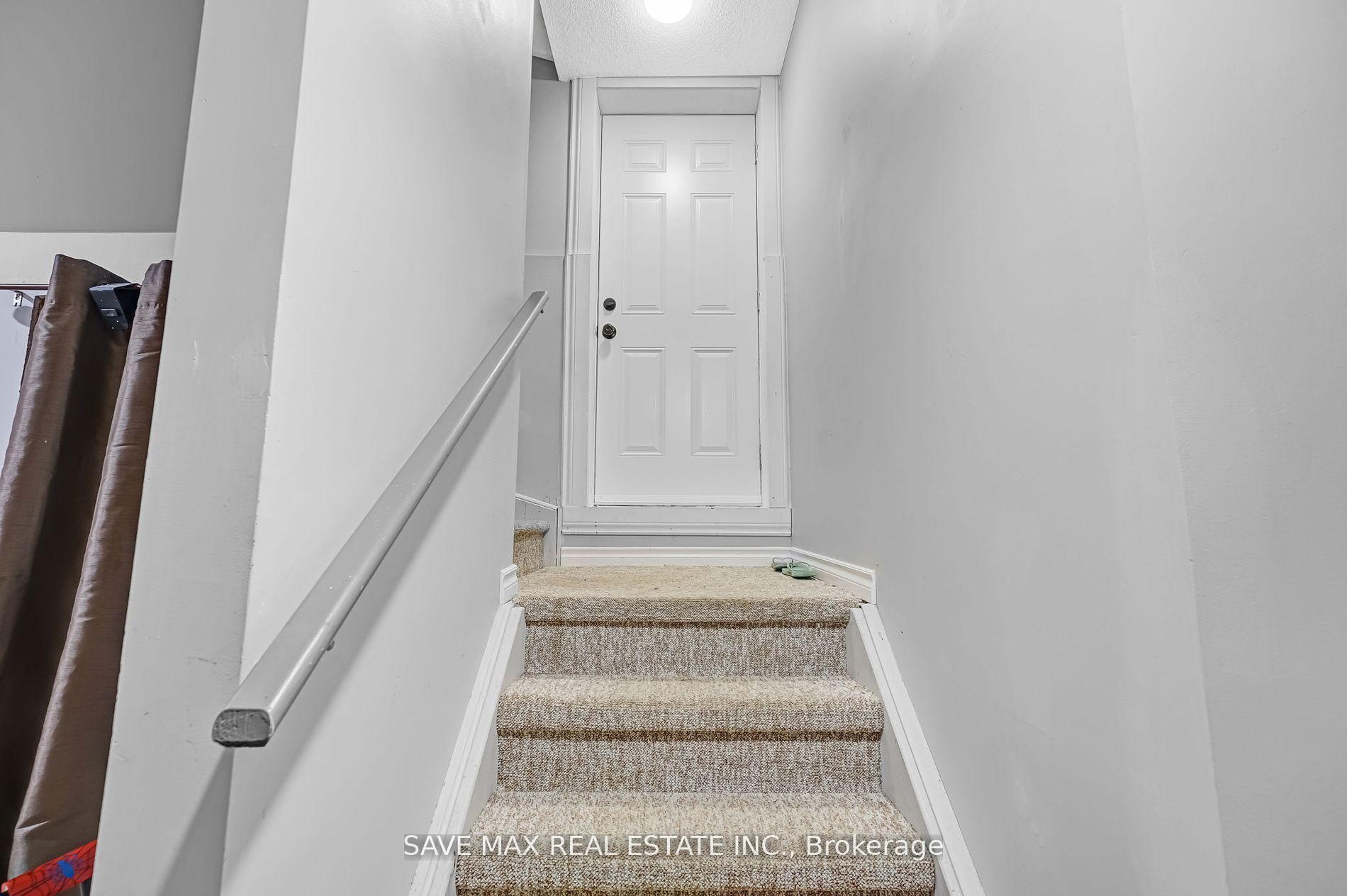 Photo 33 of 53 Smith Drive, Halton Hills, Georgetown — HOMEH