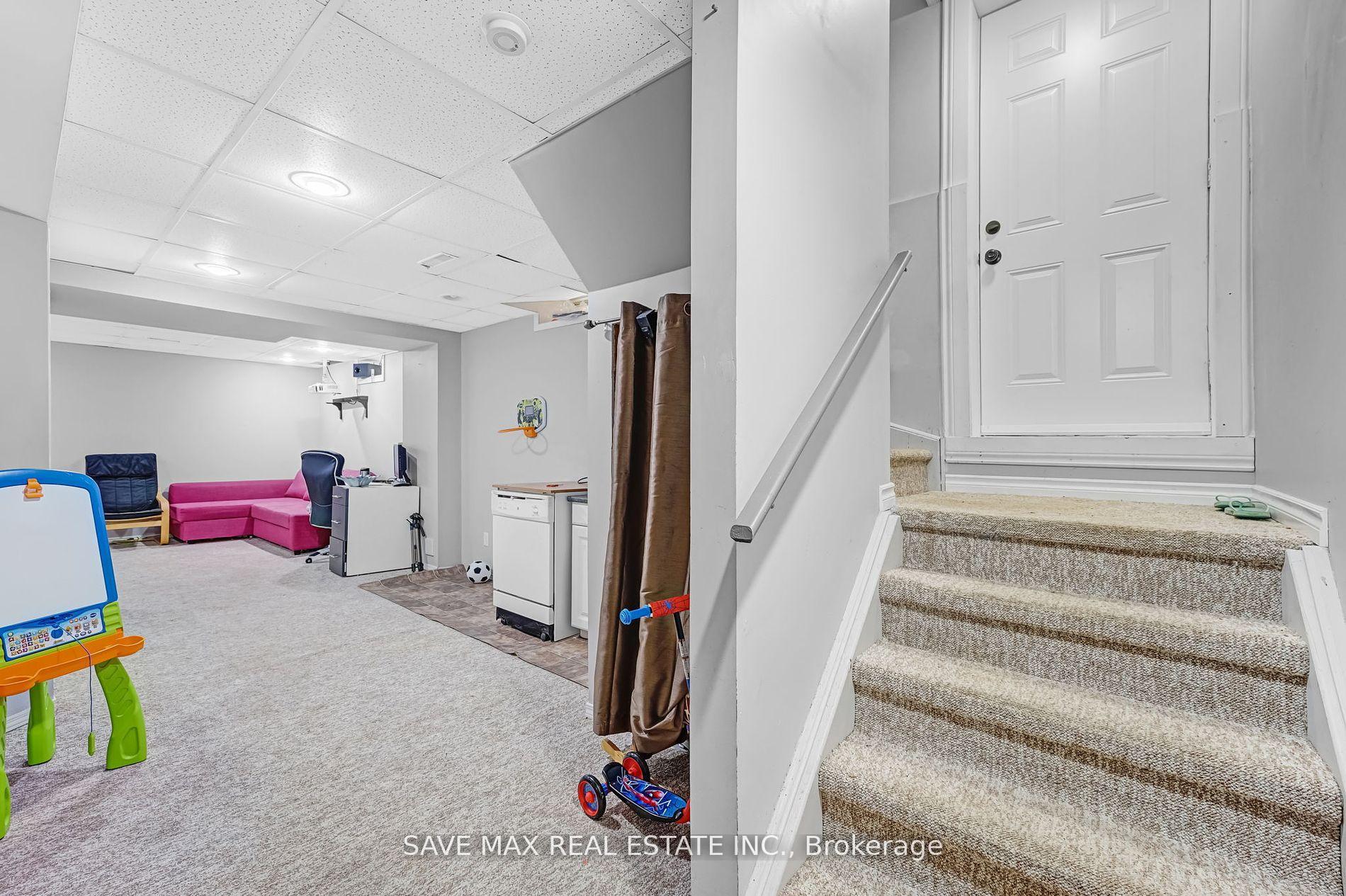 Photo 34 of 53 Smith Drive, Halton Hills, Georgetown — HOMEH