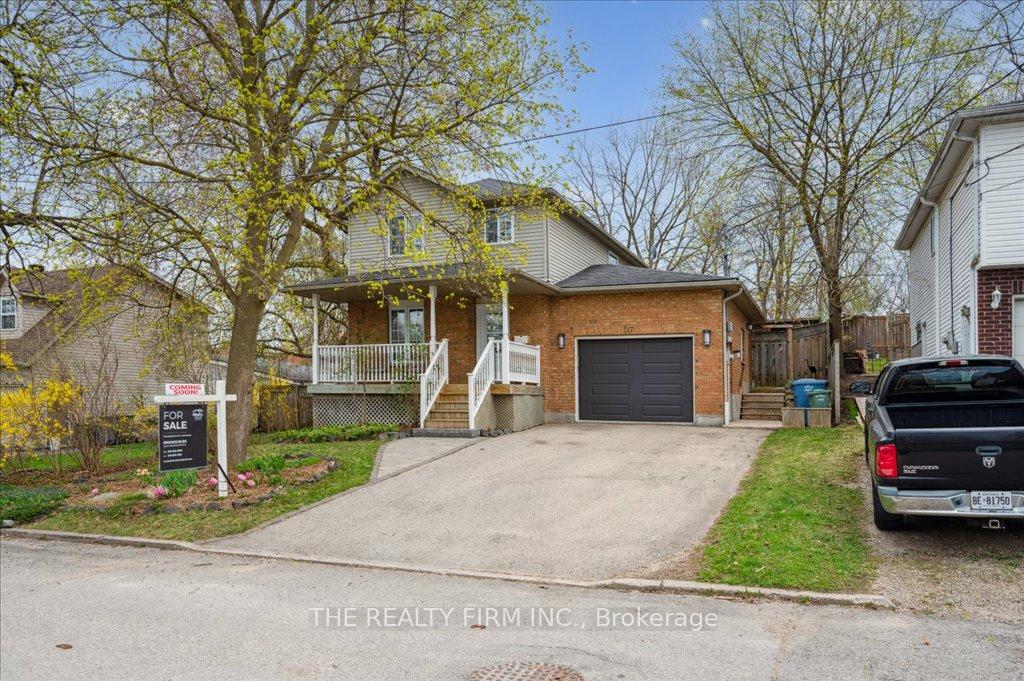Photo 2 of 17 Cassino Avenue, Guelph, St. George's — HOMEH