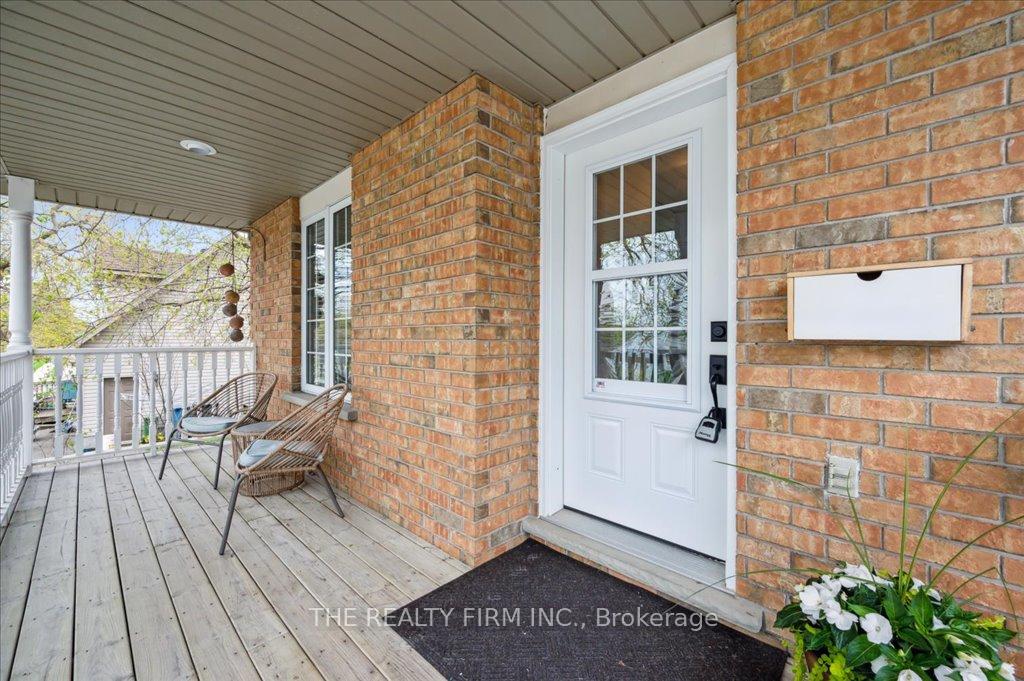 Photo 5 of 17 Cassino Avenue, Guelph, St. George's — HOMEH