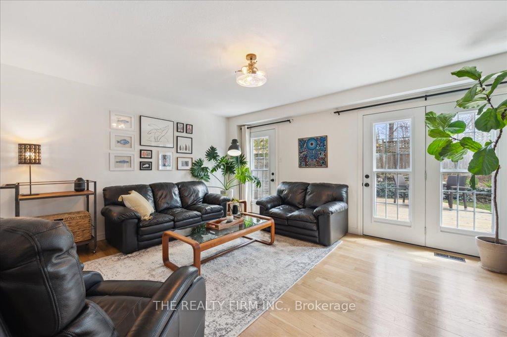 Photo 8 of 17 Cassino Avenue, Guelph, St. George's — HOMEH
