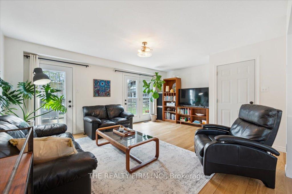 Photo 9 of 17 Cassino Avenue, Guelph, St. George's — HOMEH
